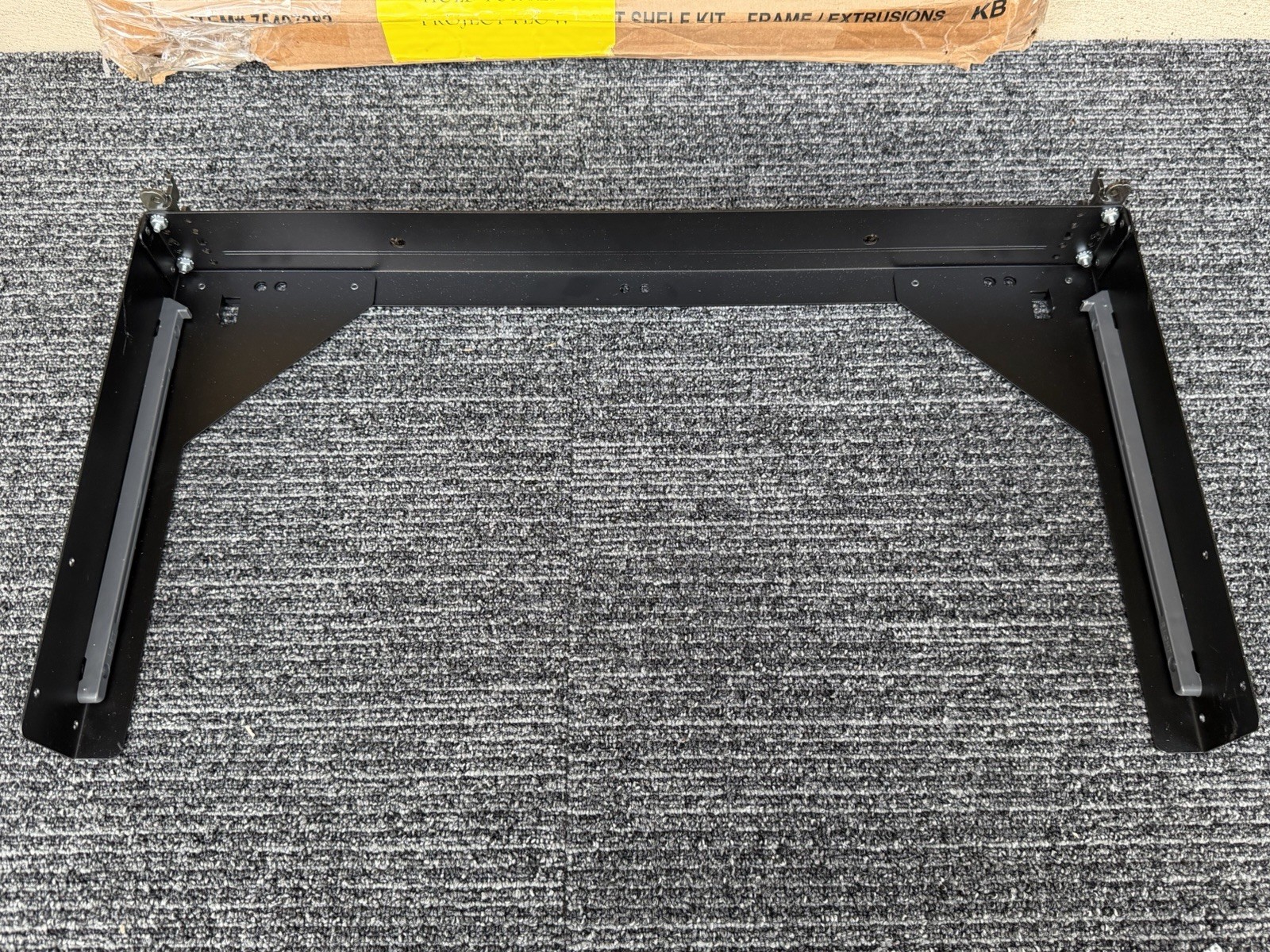 CFM 2FT SHELF KIT FRAME EXTRUSIONS - PACK SHELF FRAME W/SLIDE OUT ONLY!