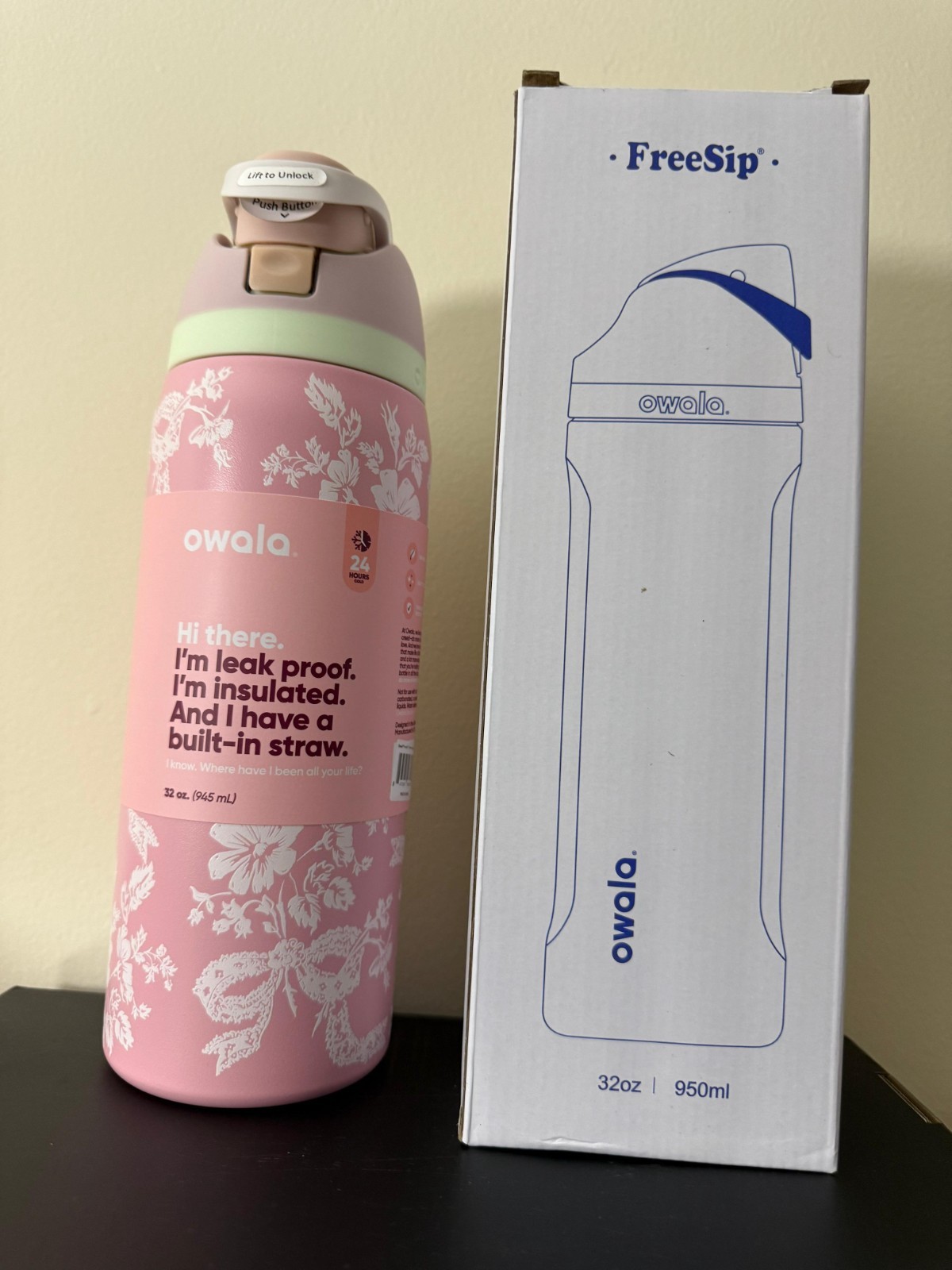 Owala FreeSip 32oz Ribbon Toile Urban Outfitters Water bottle Free Shipping