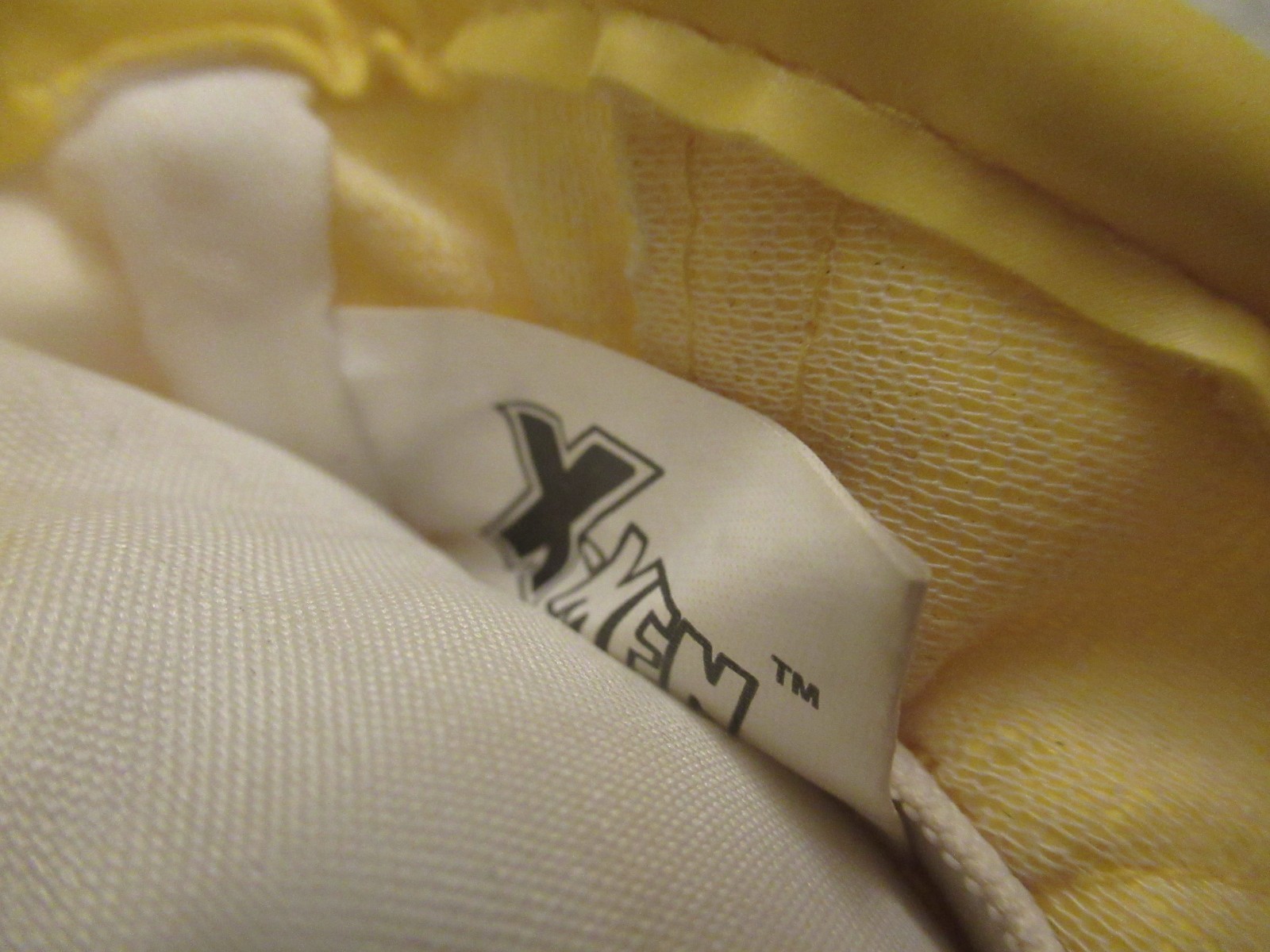 Marvel X-Men Yellow Boxing Glove (2003, KellyToy)