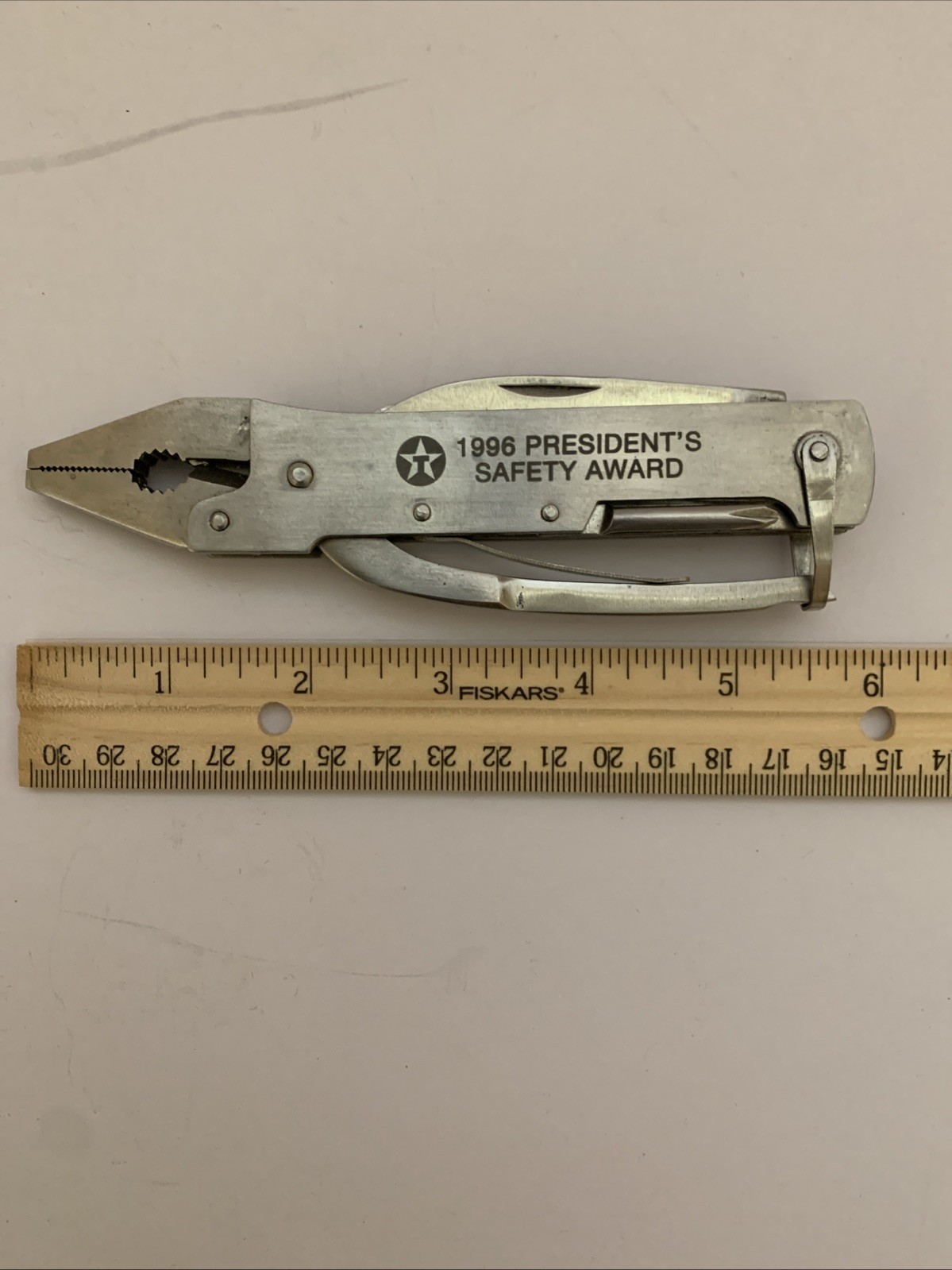 Texaco Multi-tool Pliers Plus 8 Tools. Folded 5.25” (file, Screw Driver,awl,etc)