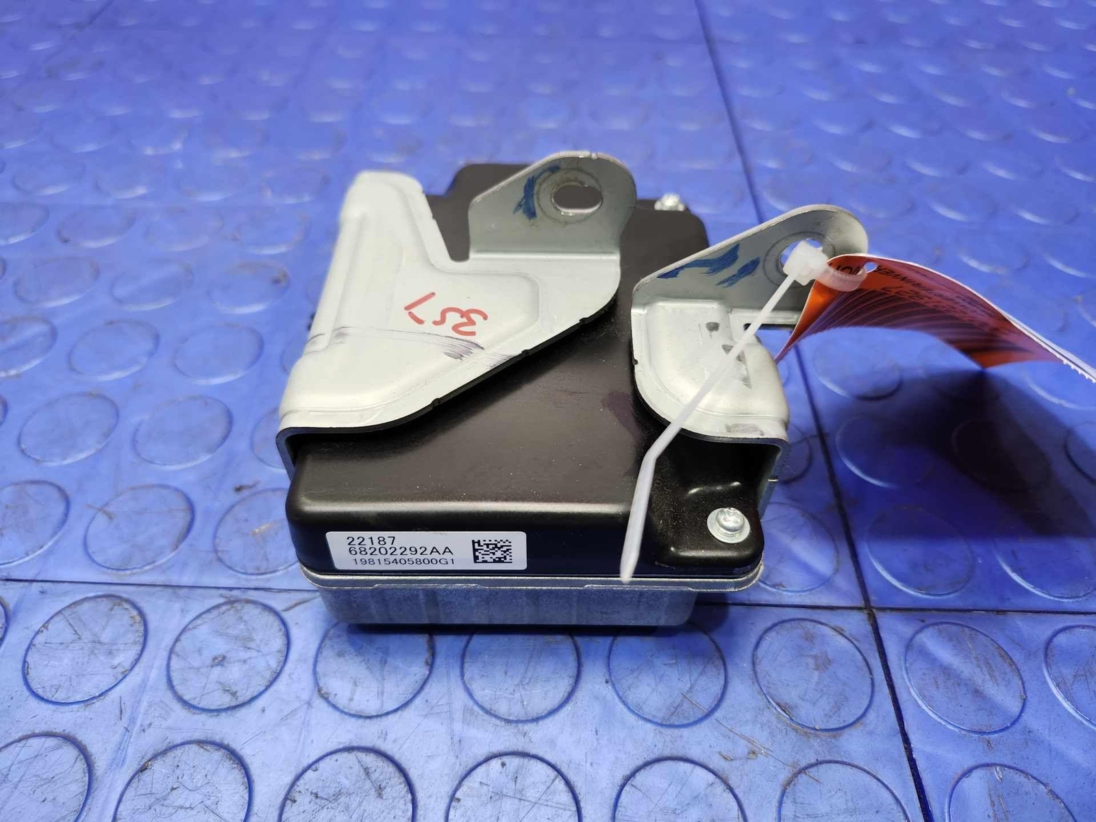 18-22 Jeep Compass Power Inverter Module Genuine OEM 68202292AA