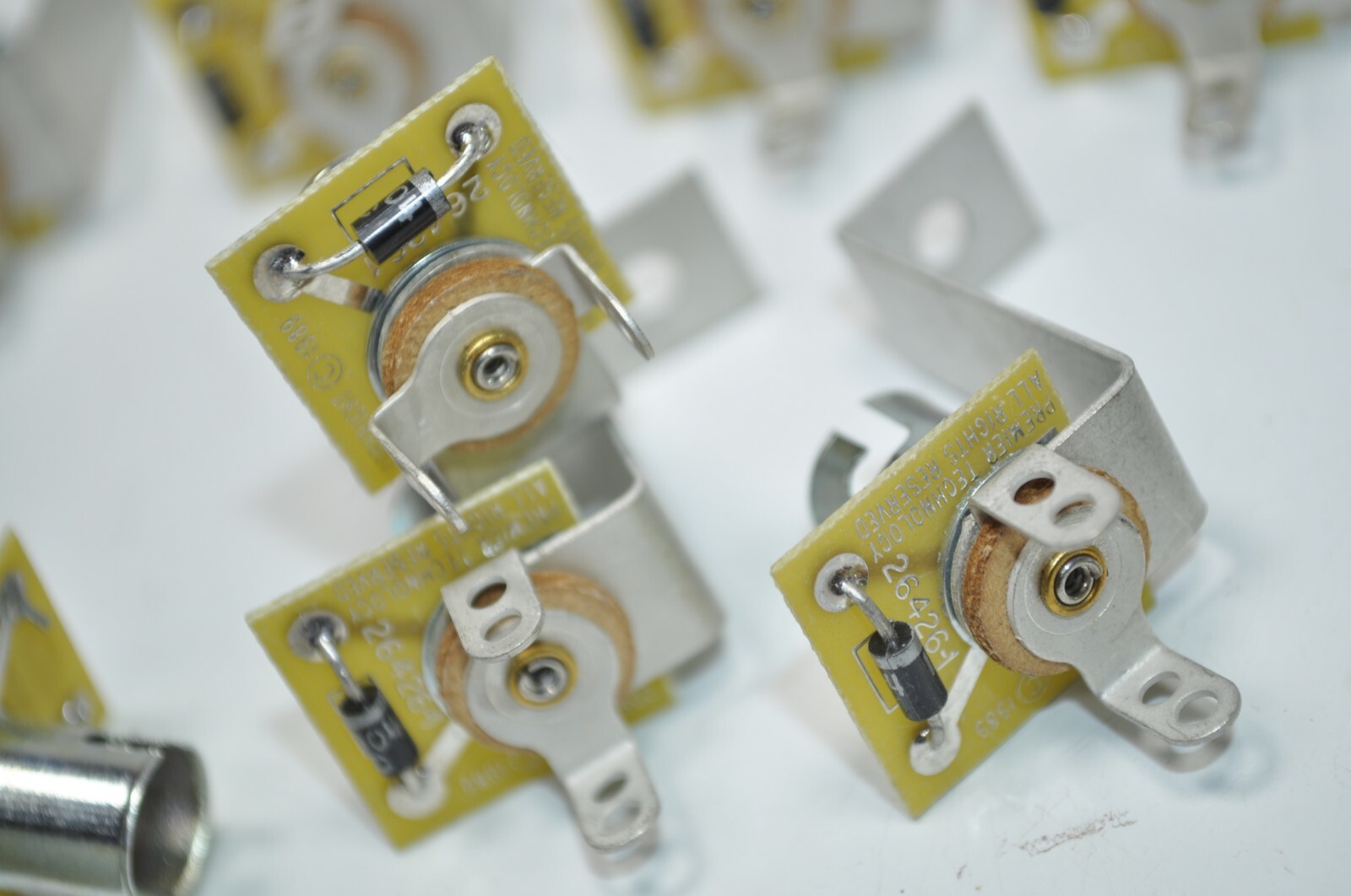 10pcs Premier Technology Gottlieb #44 Pinball Diode Board Lamp Socket 1" Bracket