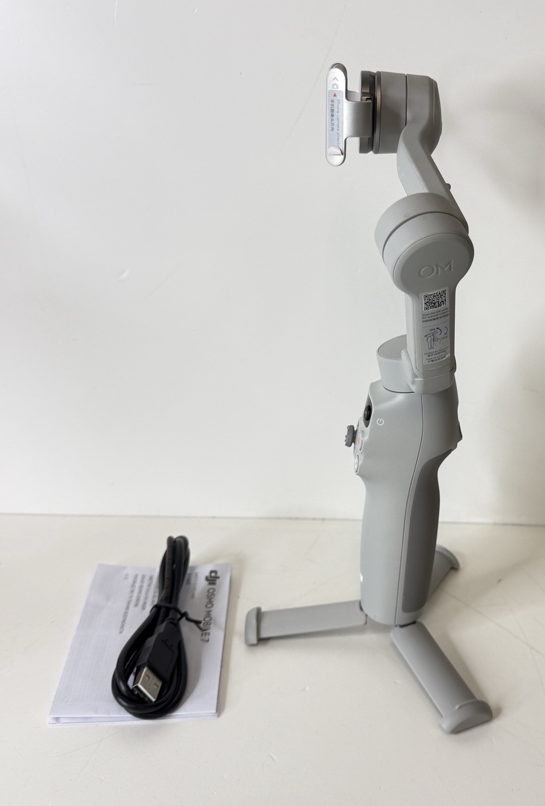 DJI Osmo Mobile 7 Smartphone 3 Axis Gimbal Stabilizer #02