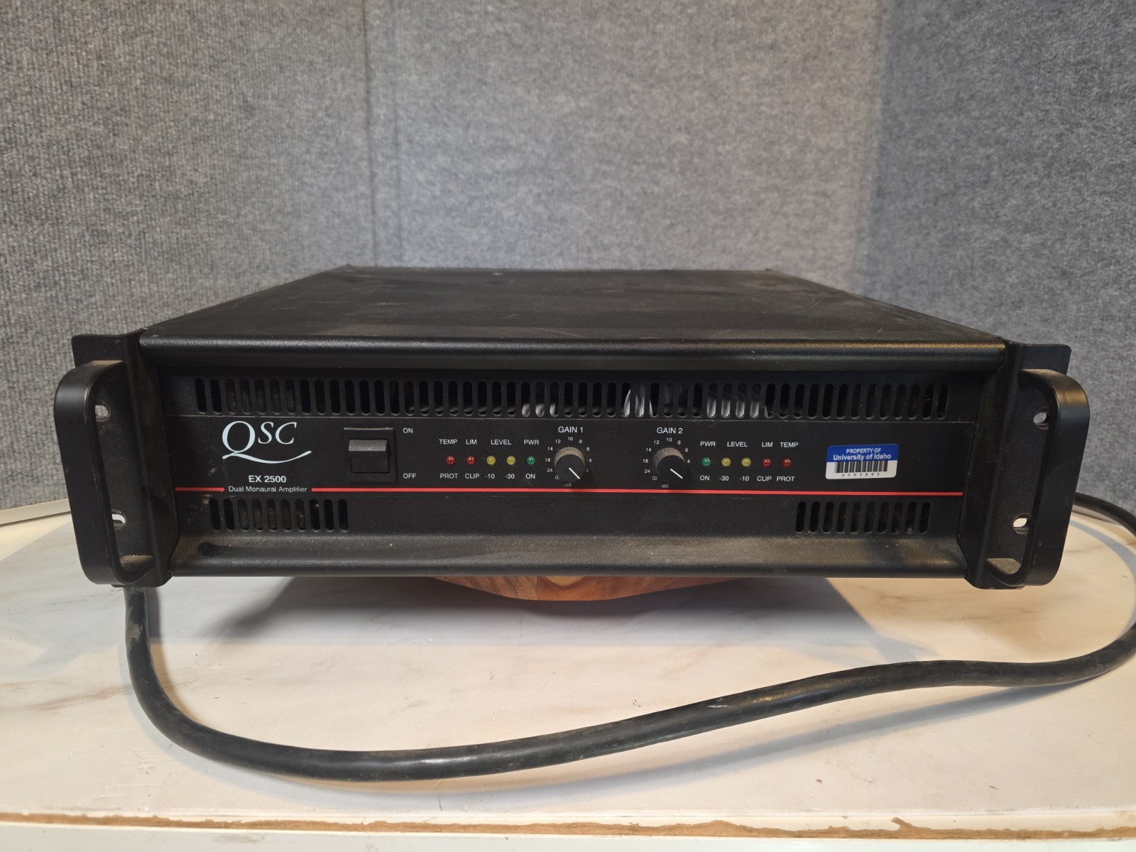 QSC EX2500 powerAmp