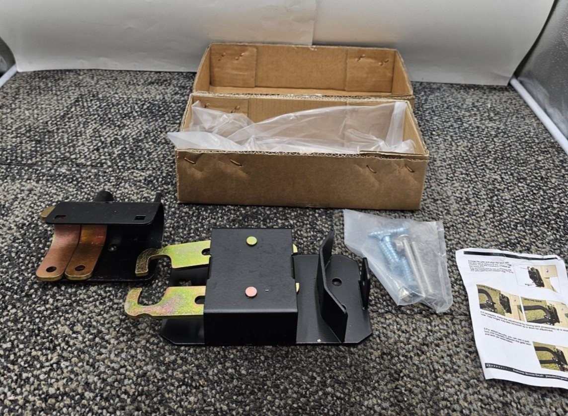 Toplamper 2-Way Farm Gate Latch Heavy-Duty Lockable Latch w/ Self-Locking Nut