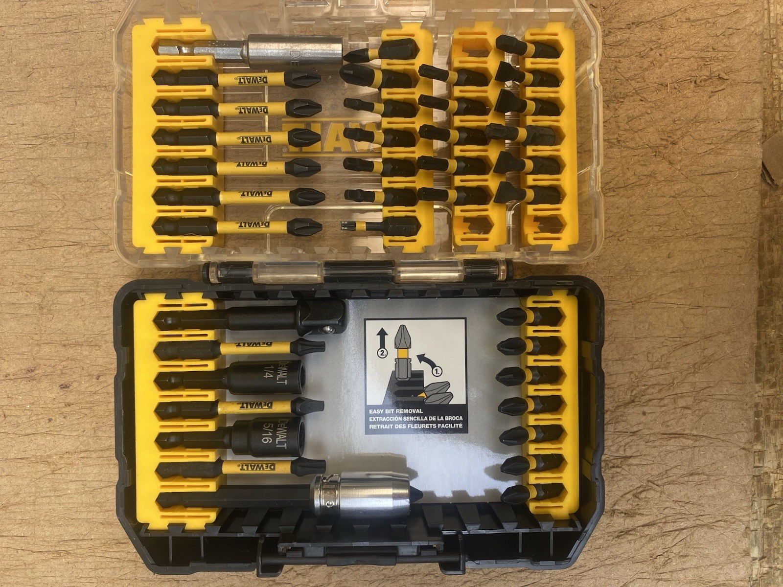 Dewalt Tool Set Dcs381, DCD780B, DCL040 With Bits