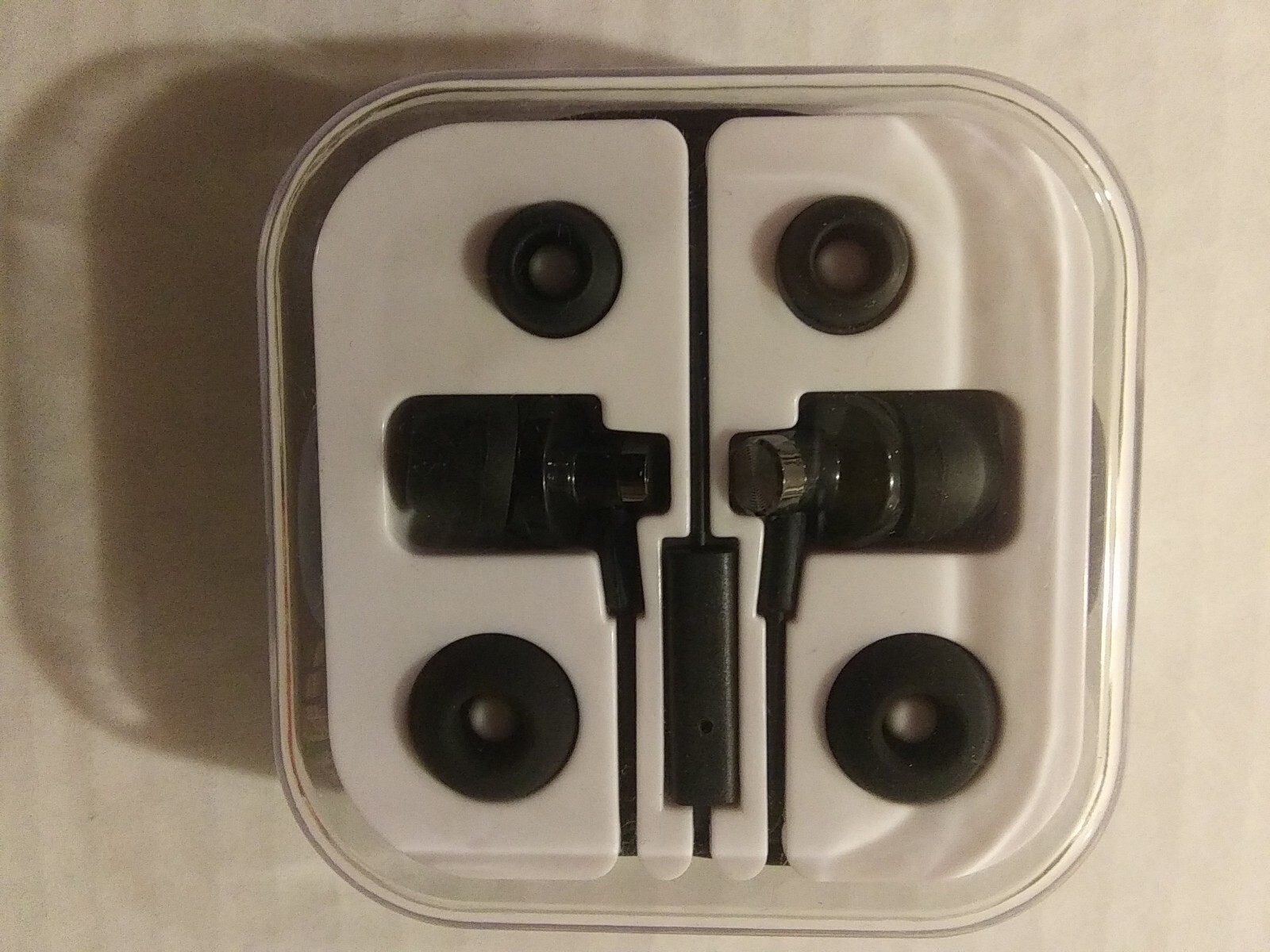 Hot Tips Stereo Earbuds with In-Line Remote & Mic 4 Ft Cord  Black
