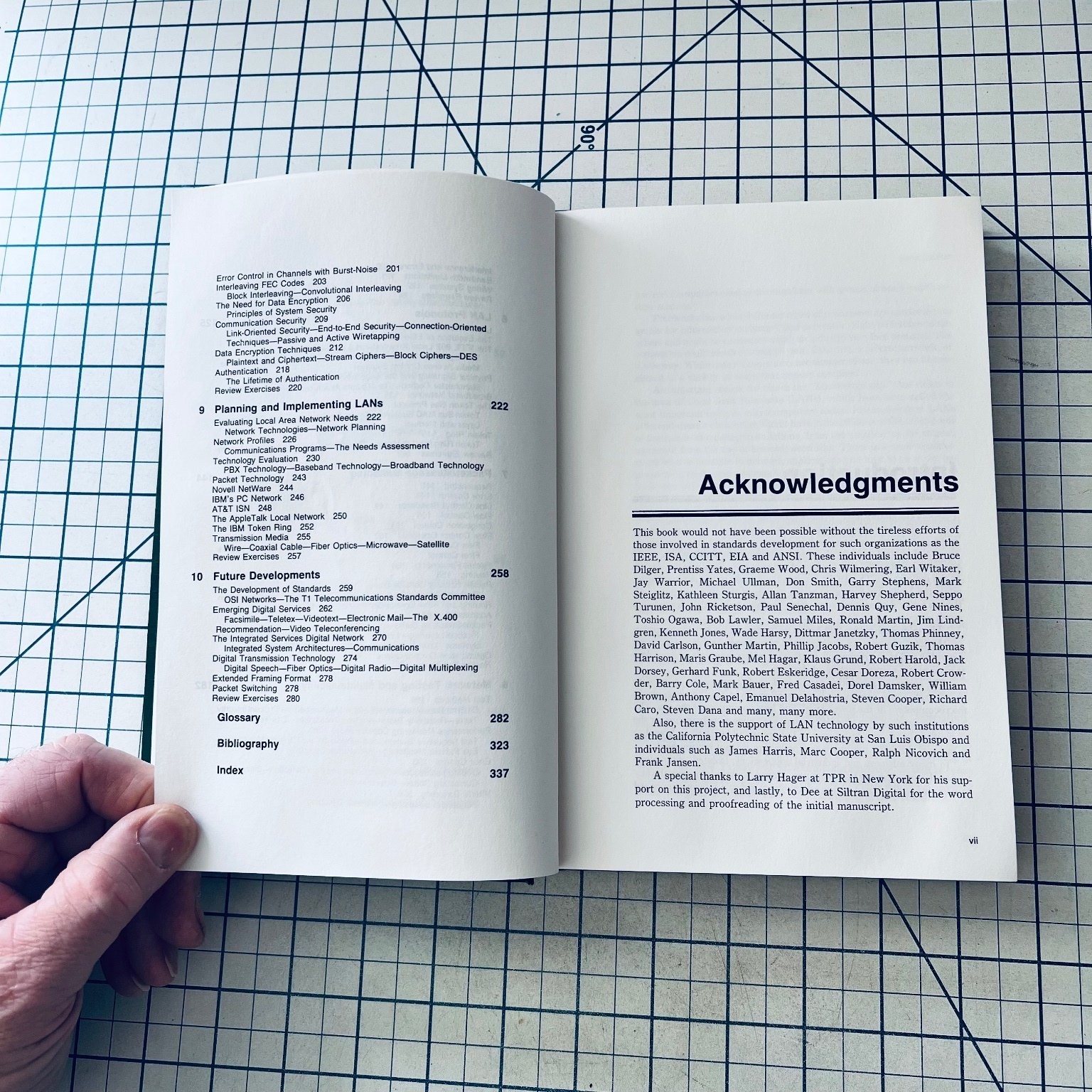 Microcomputer LANs Network Design & Implementation Book 1987 Vintage Computing