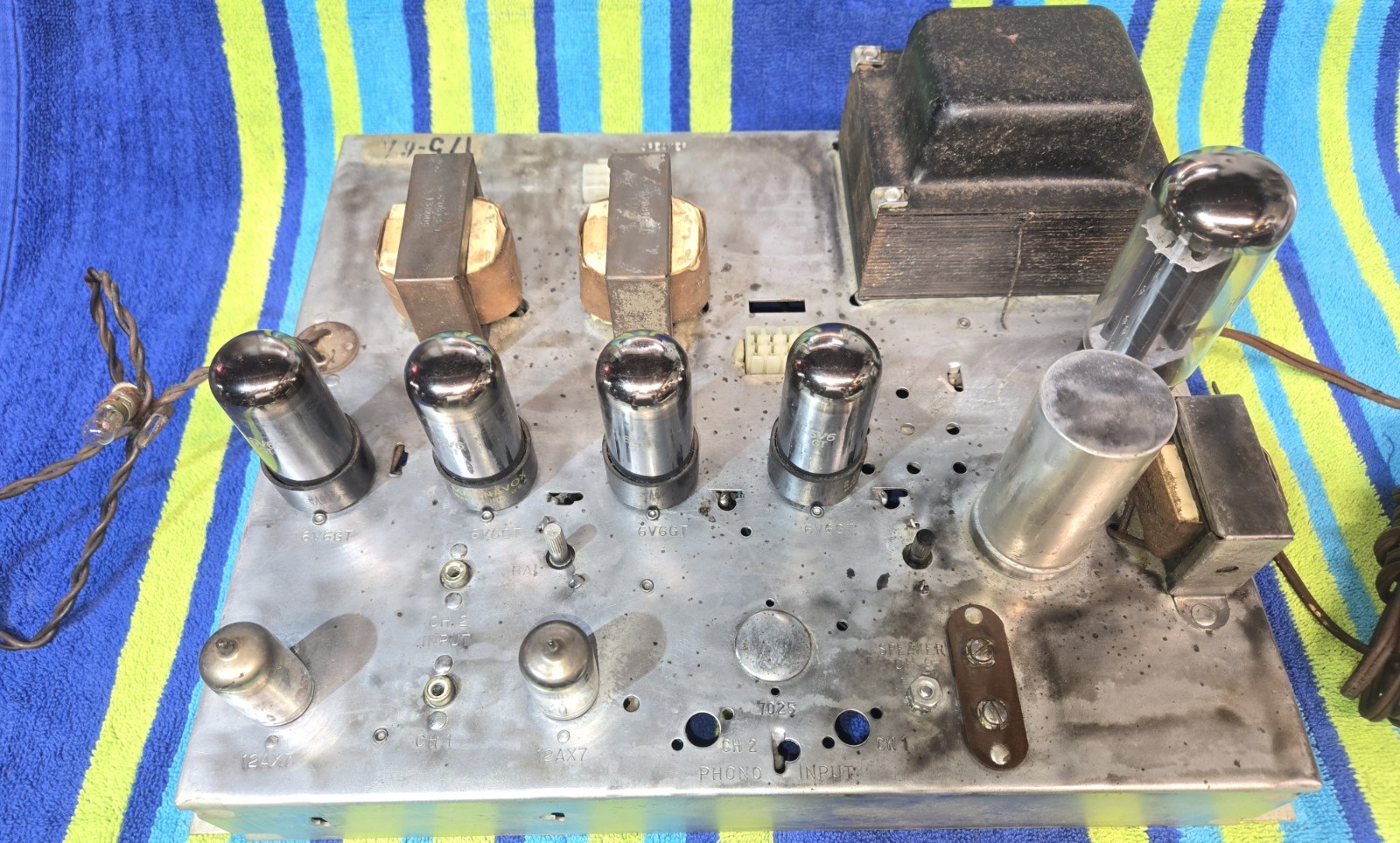 Vintage 1950's MAGNAVOX Stereo Tube AMP 175-67 Stereo Console HI FI Amplifier