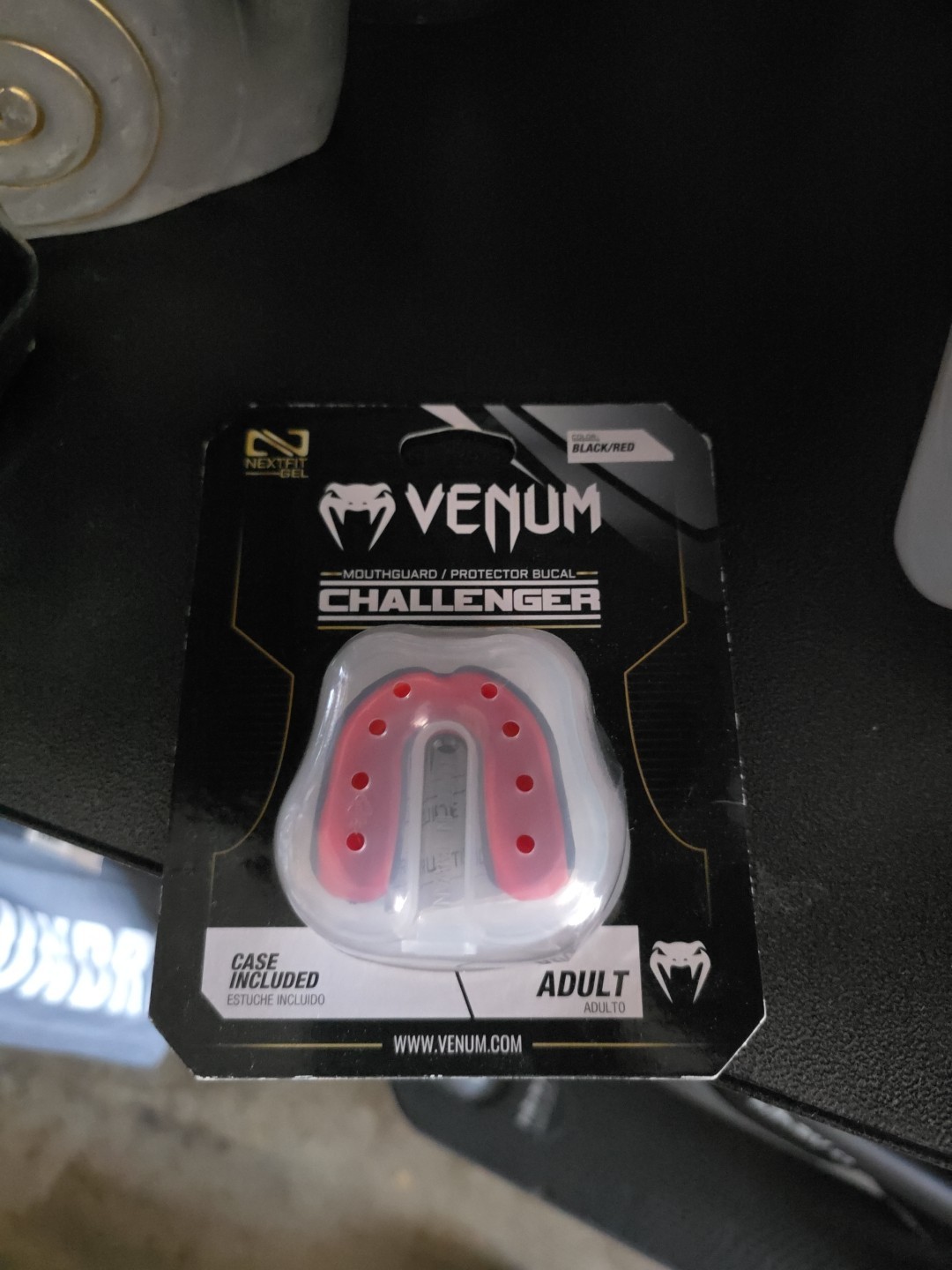 Venum Challenger Mouthguard with Case Black/Red Adult NextFit Gel bin47