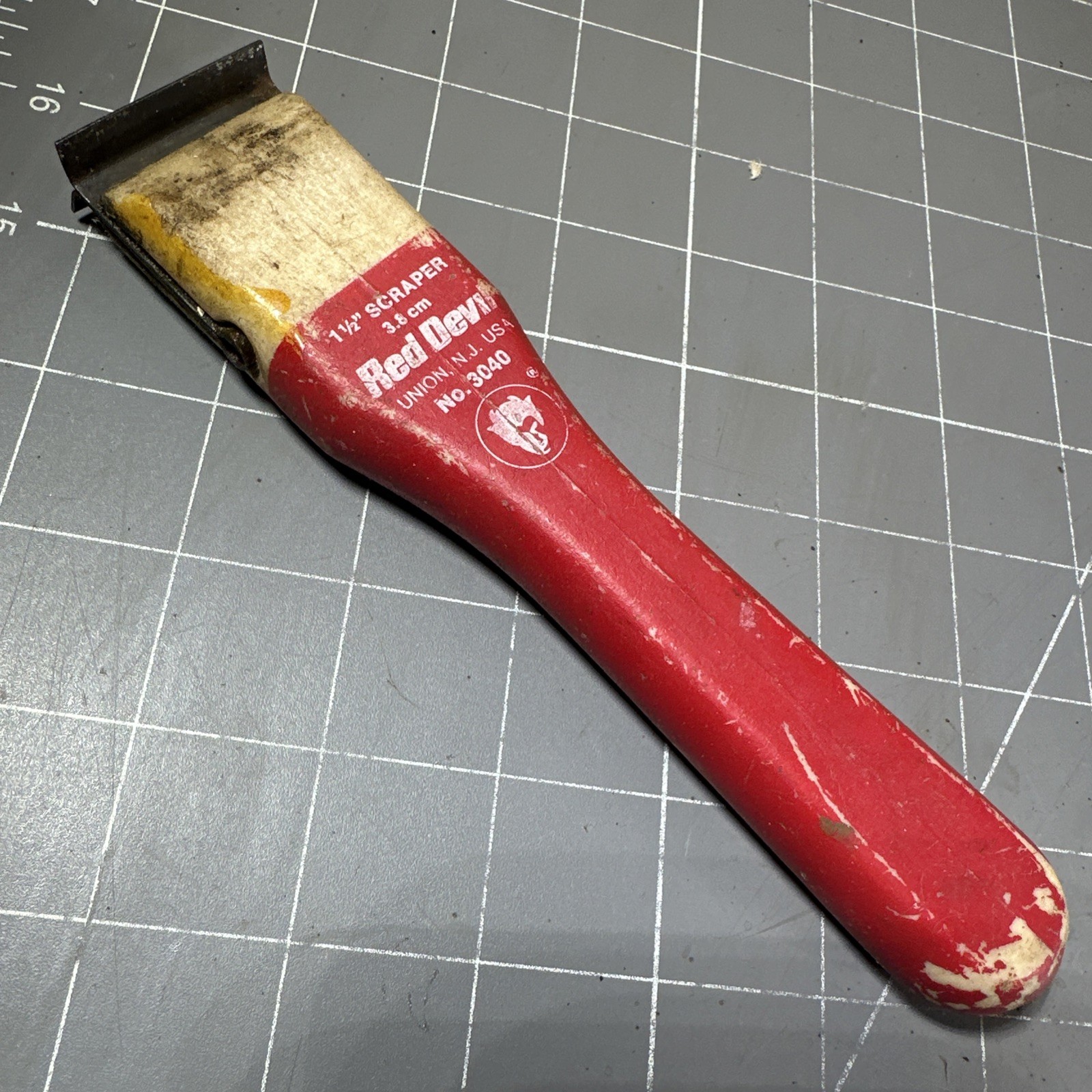 Vintage Red Devil Union NJ #3040 1 1/2" Scraper Made In USA