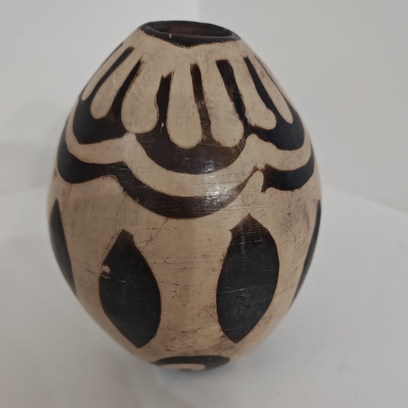 Possibly Vintage Peruvian Chulucanas Large Pottery Egg Geometric Design Handmade
