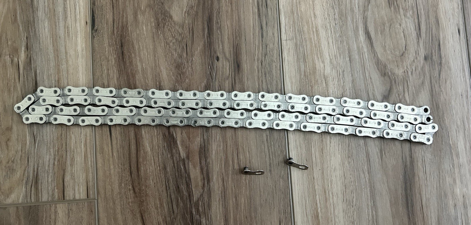 SRAM Force AXS 12-Speed Flattop Chain with Powerlock - Silver (118 links)