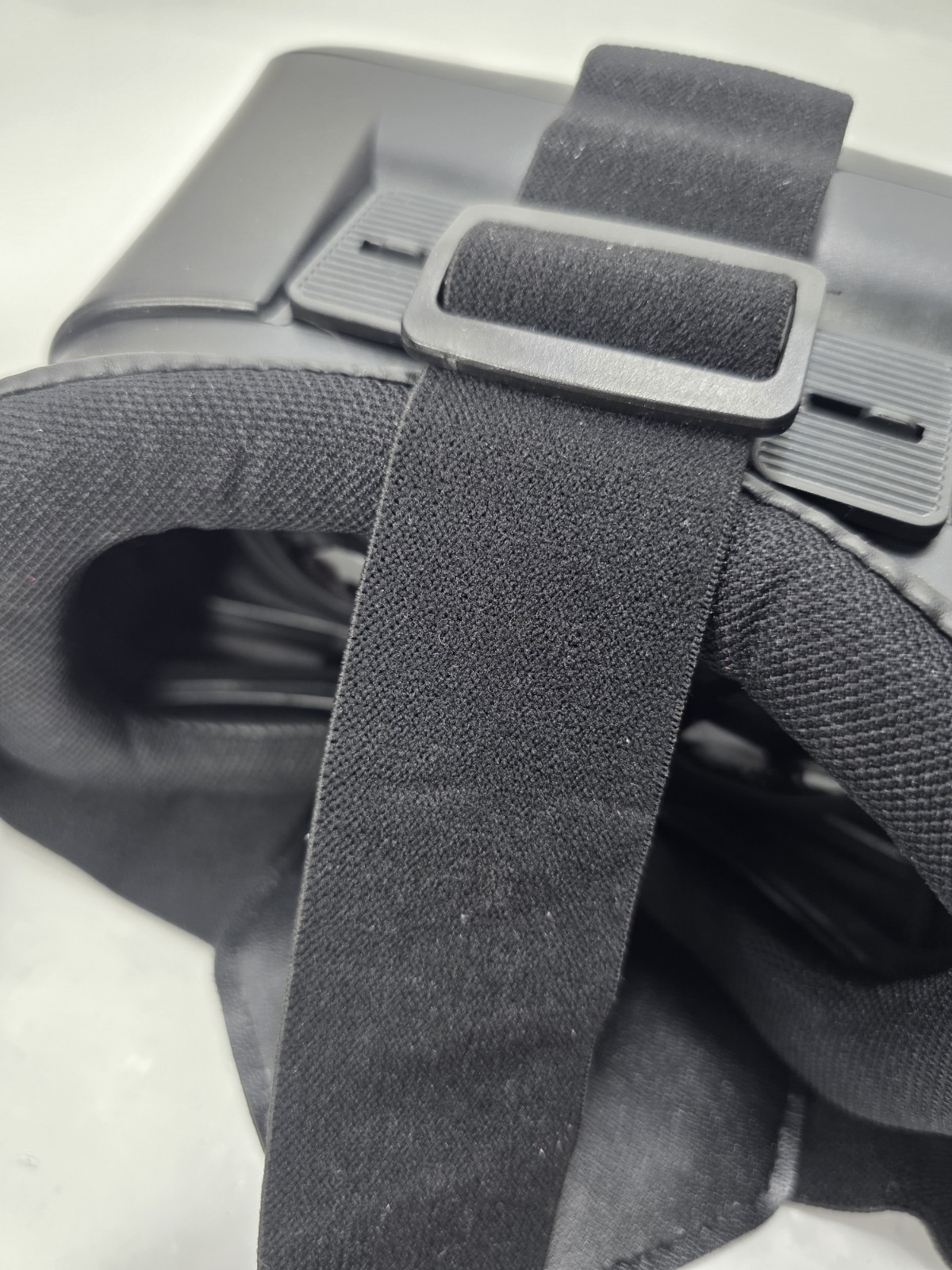 CYNOCULARS Virtual Reality Headset & Remote - As Seen On TV