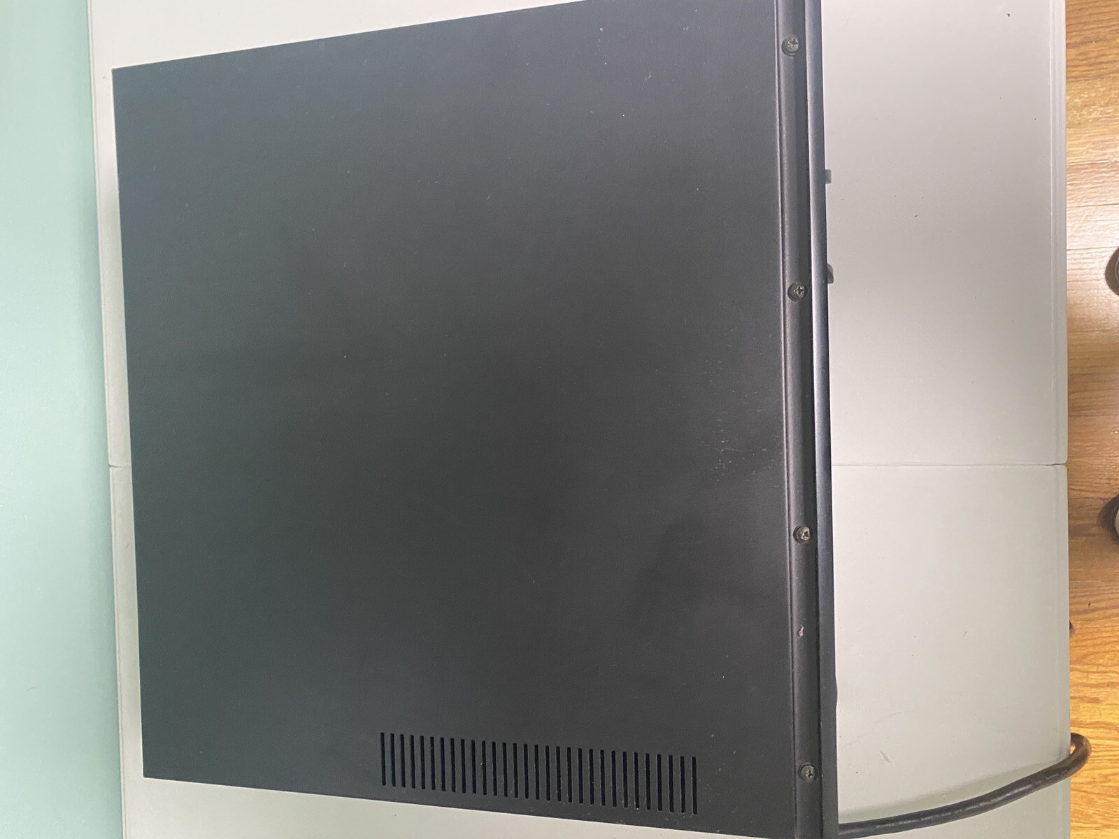 ADCOM GFB-800 MULTI-ROOM MUSIC CONTROL SYSTEM For Parts