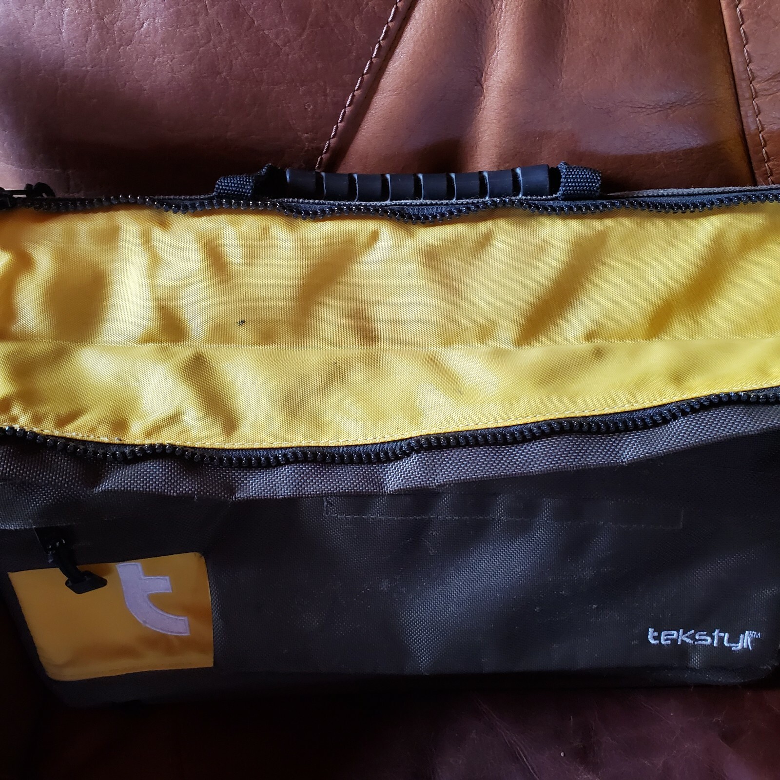 Tekstyl Laptop Carry Case Heavy Duty Solid!