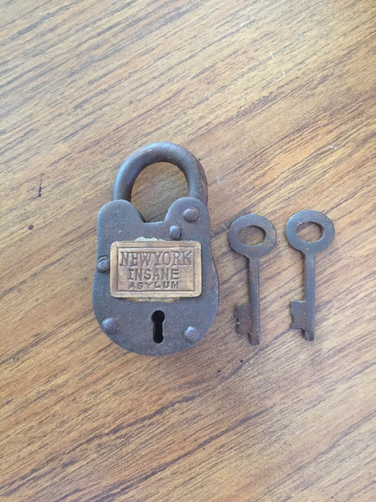 Padlock Key Brass Lock Set Lot Insane Asylum Jail Prison Man Cave SOLID METAL