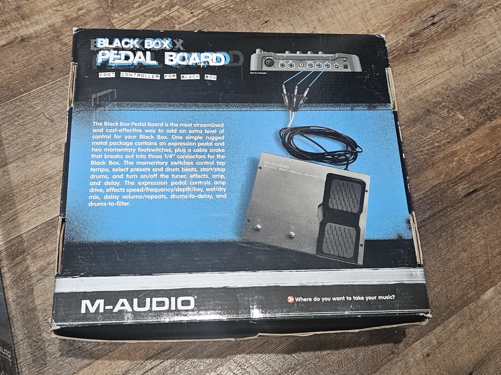M-Audio Black Box Guitar Multi-Effect Processor/Interface + Pedal Board