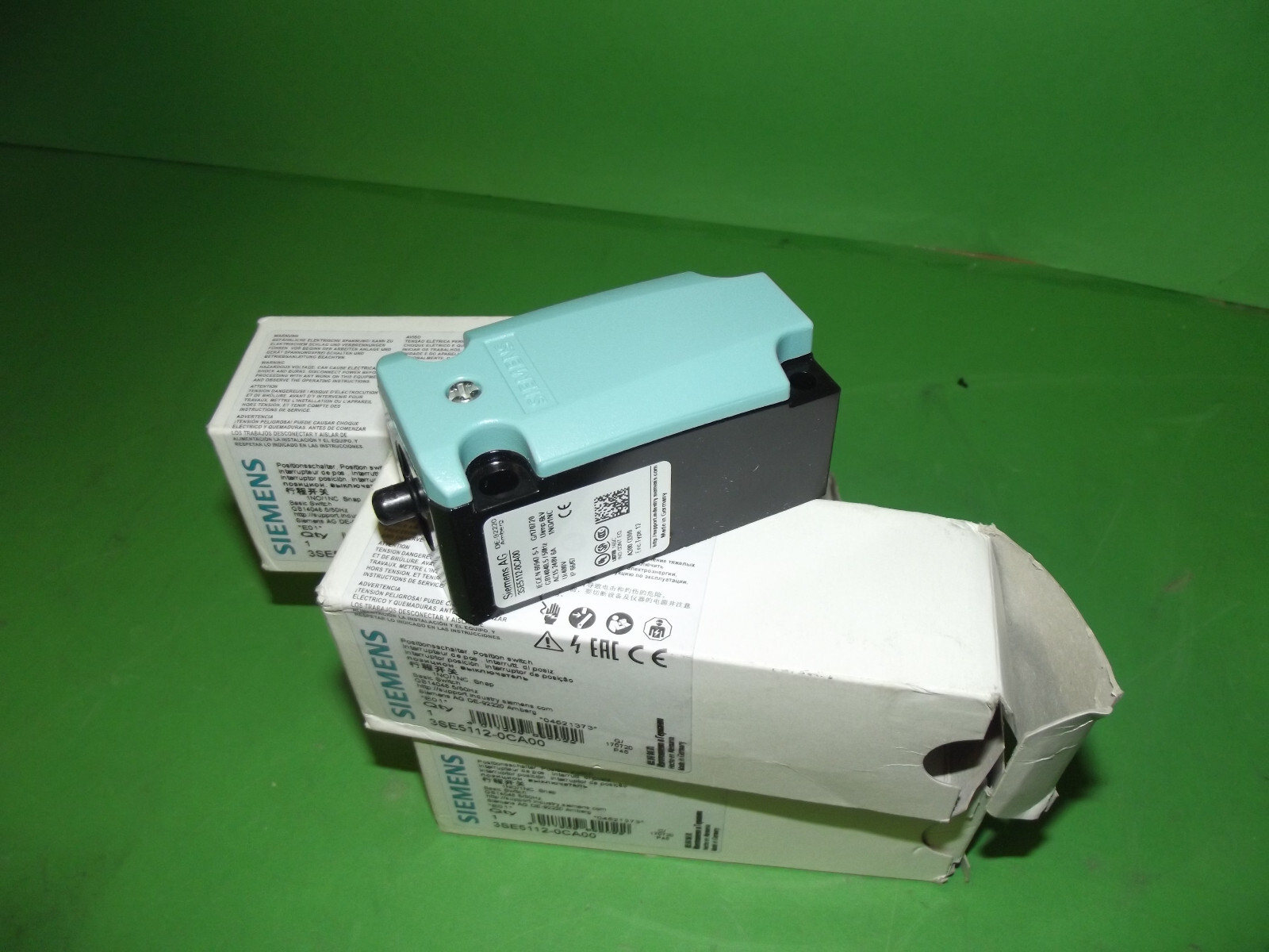 SIEMENS AG Position Switch 1NO/1NC Basic Switch 3SE5112-0CA00