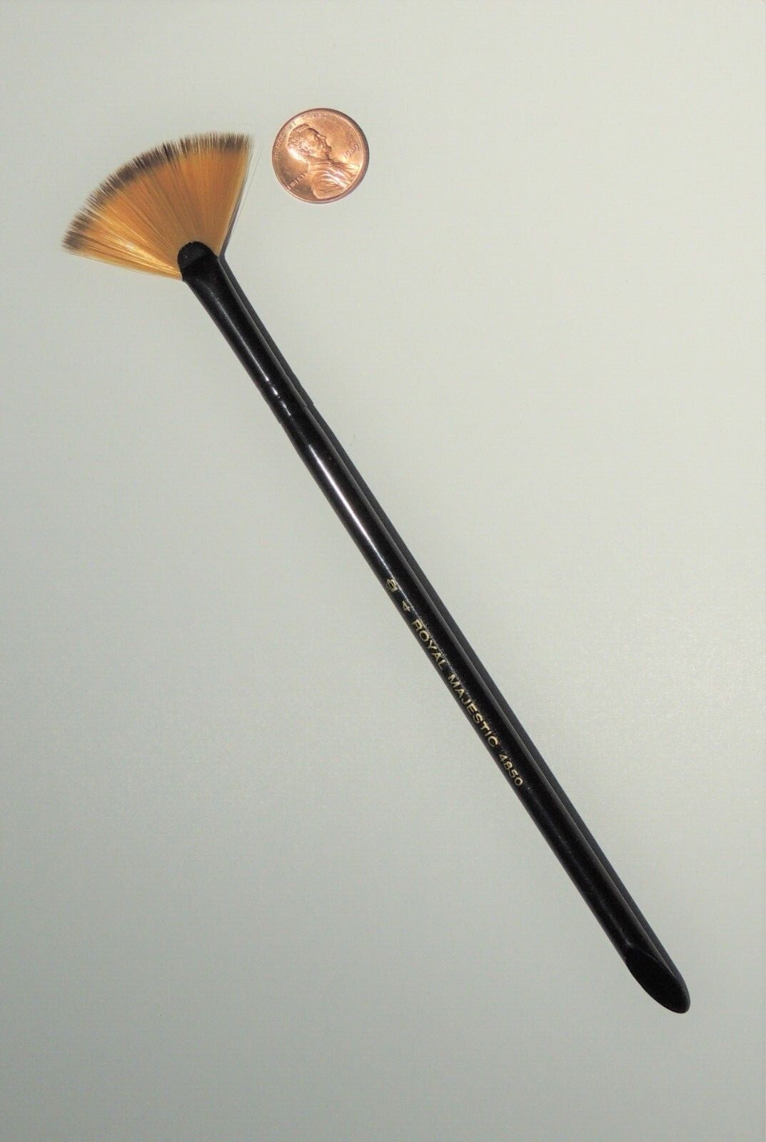 Fan R4850 Royal Majestic Artist Paint Brush -( $7.99 )