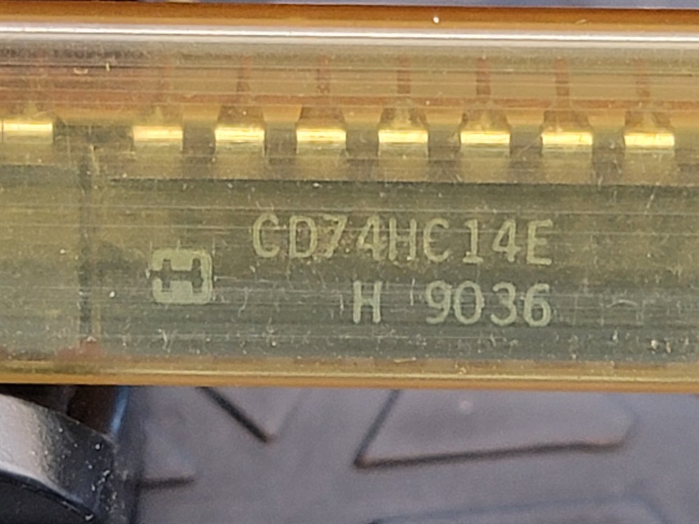 New (16pcs) CD74HC14E HARRIS SEMI IC Logic