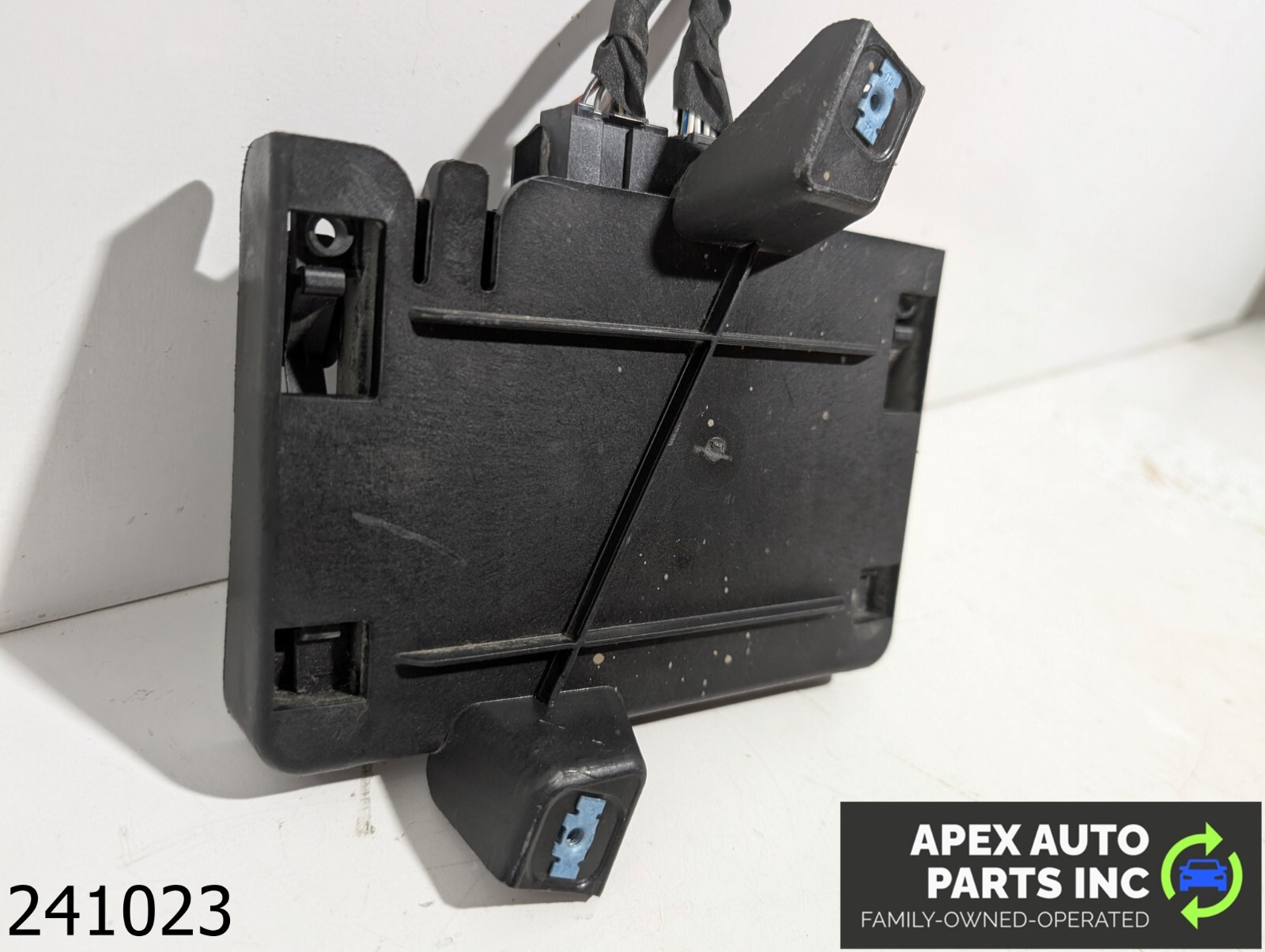 OEM 2016 Chevrolet Malibu Collision Avoidance Mitigation Relay Control Module