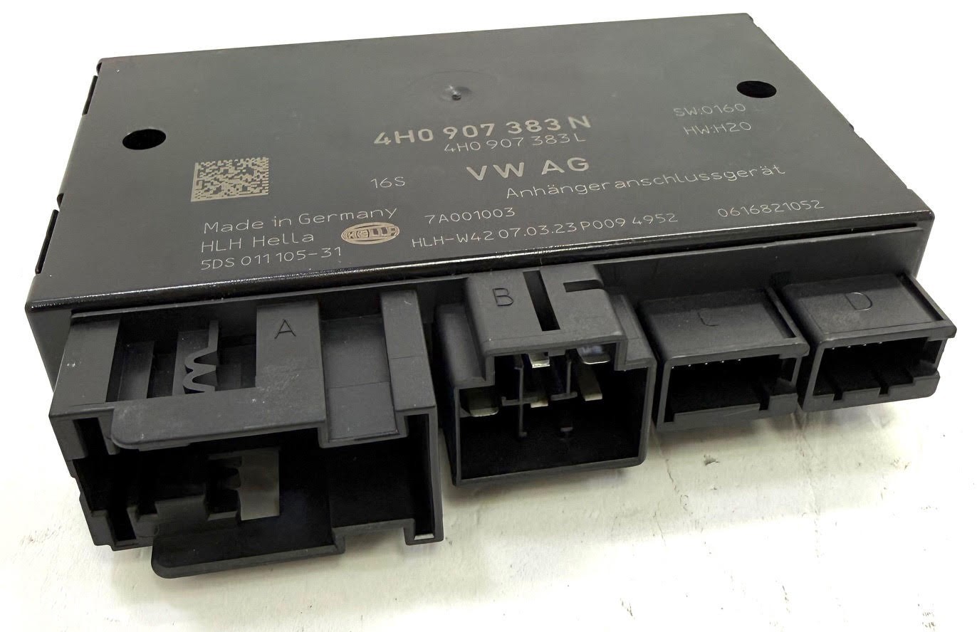Porsche Macan 95B.1 Electronic Trailer Hitch Detection Control Unit Module ECU