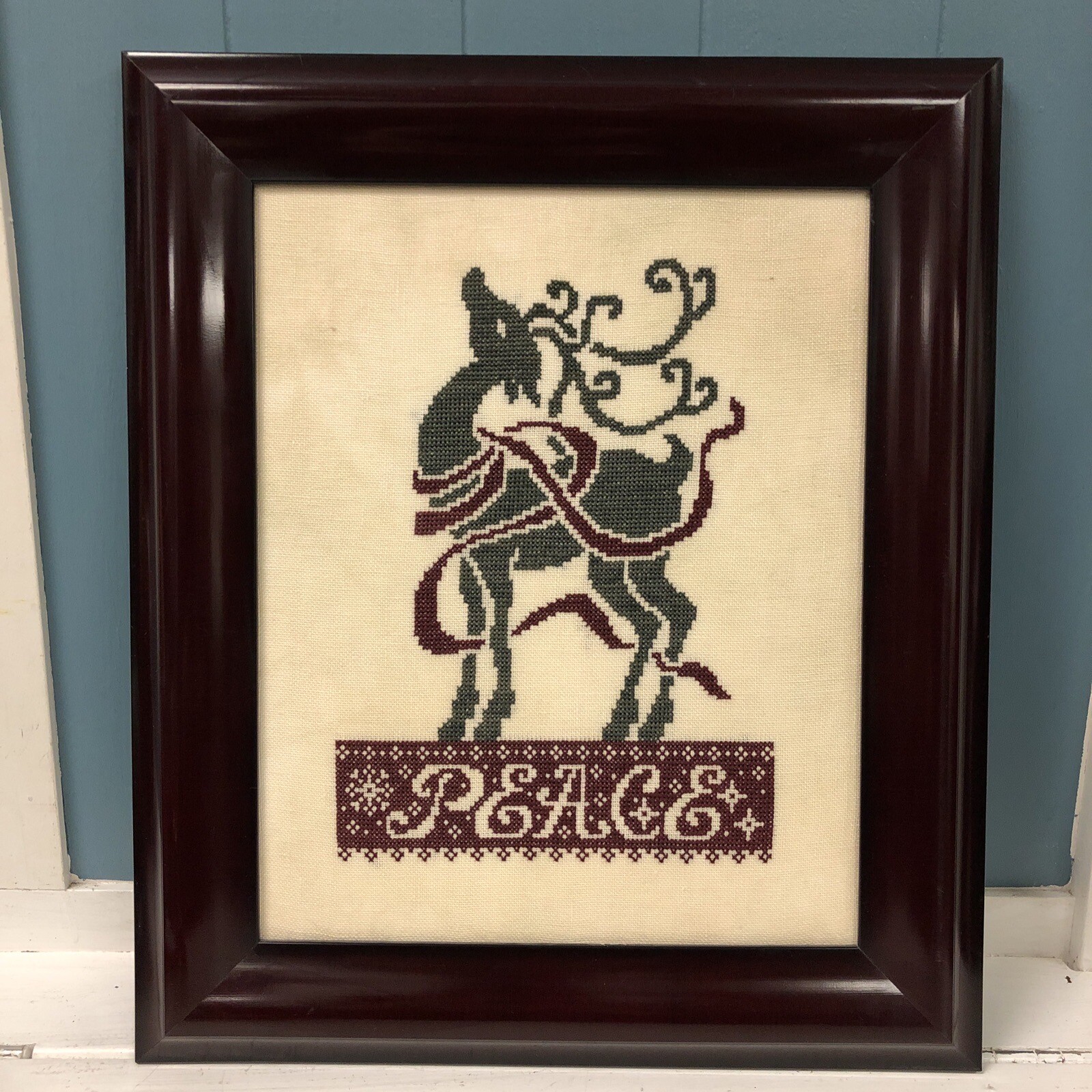 Stoney Creek Collection Reindeer & Ribbons Framed Cross Stitch