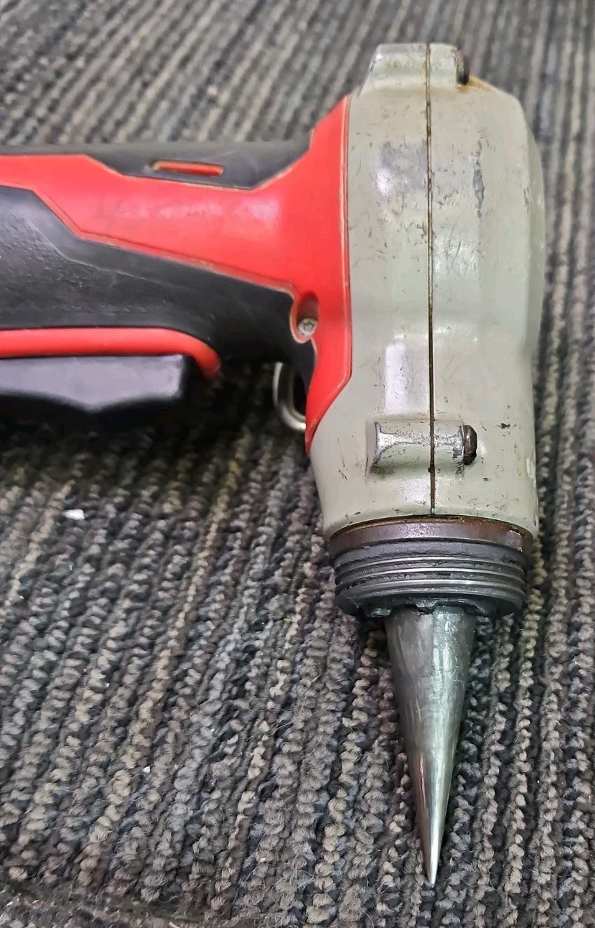 Milwaukee Tools 2432-22 M12 Cordless Proplex Expansion Tool Kit