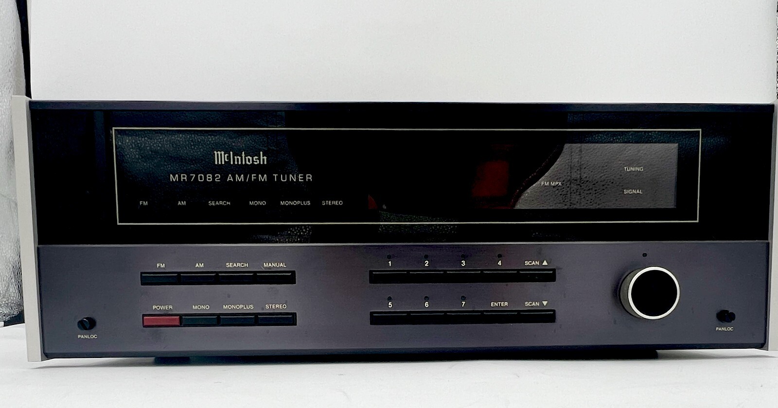 McIntosh MR7082 AM/FM Tuner Slim Version