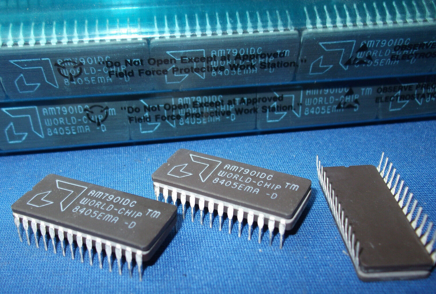 AM7901DC AMD WORLD CHIP-D AM7901 Vintage 1984 28-PIN Cerdip NEW RARE COLLECTIBLE