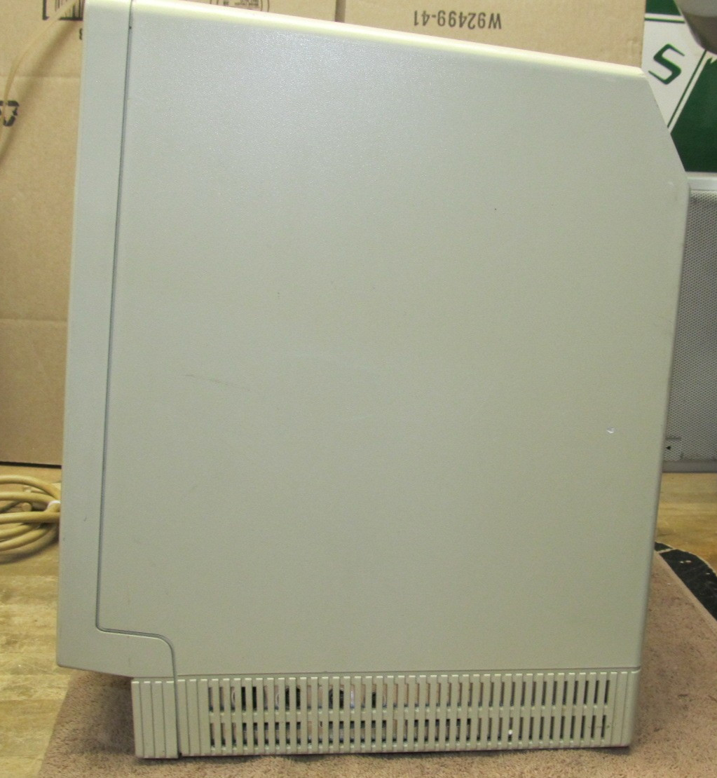 Vintage Apple Macintosh SE M5010 Computer