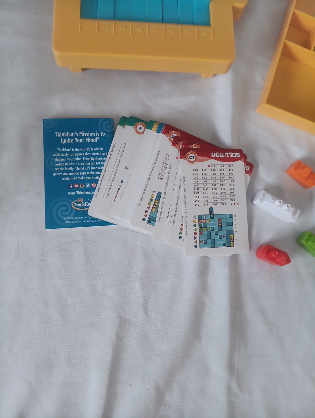 Think Fun Wave Breaker Shifting Seas Logic Game Complete with Box & Instructions