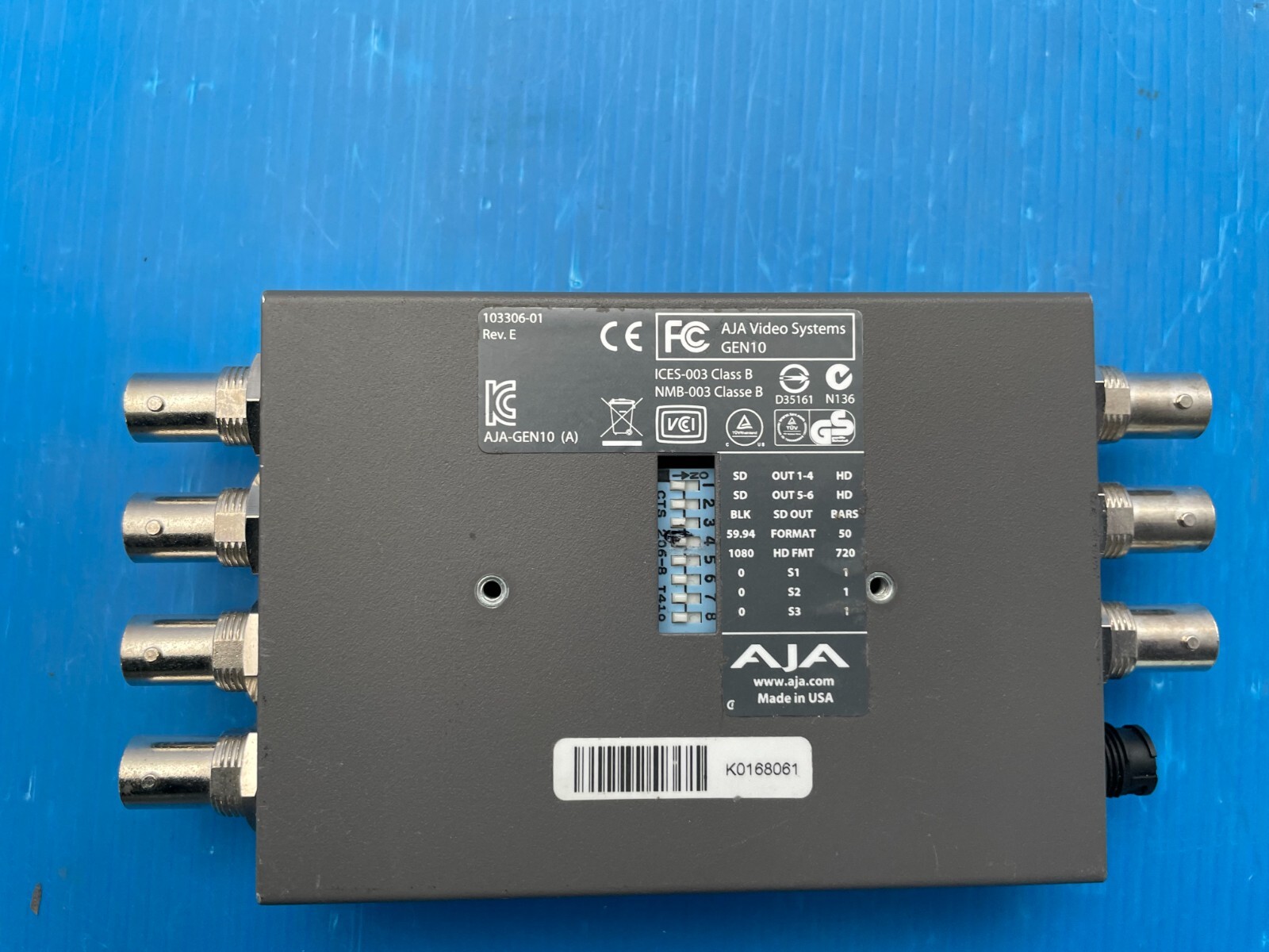 AJA GEN10 HD/SD Sync Generator