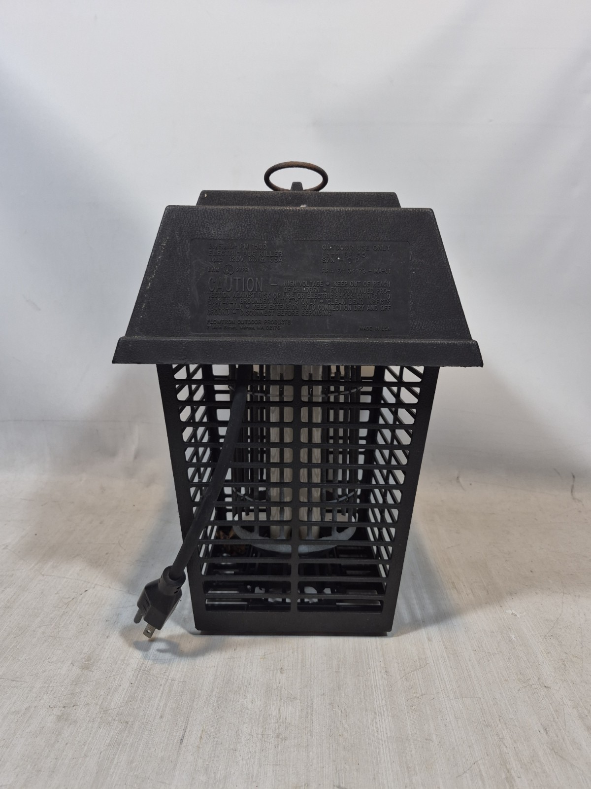 Flowtron Bug Fighter Electric Bug Mosquito Killer 1/2 Acre 15 Watts PM-1500 EUC
