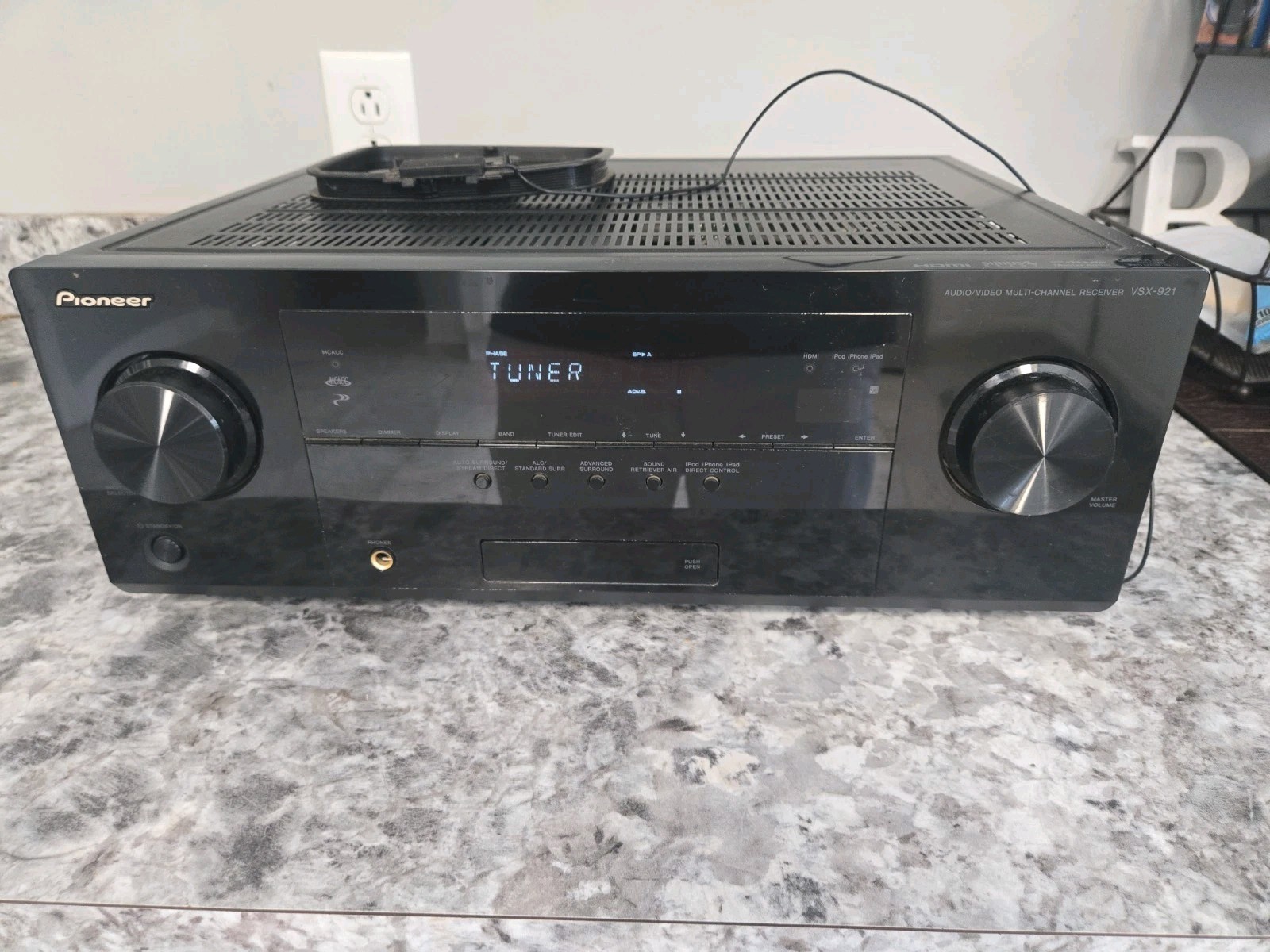 Pioneer VSX-921-K Audio/Video Multi-Channel Receiver NO REMOTE TESTED