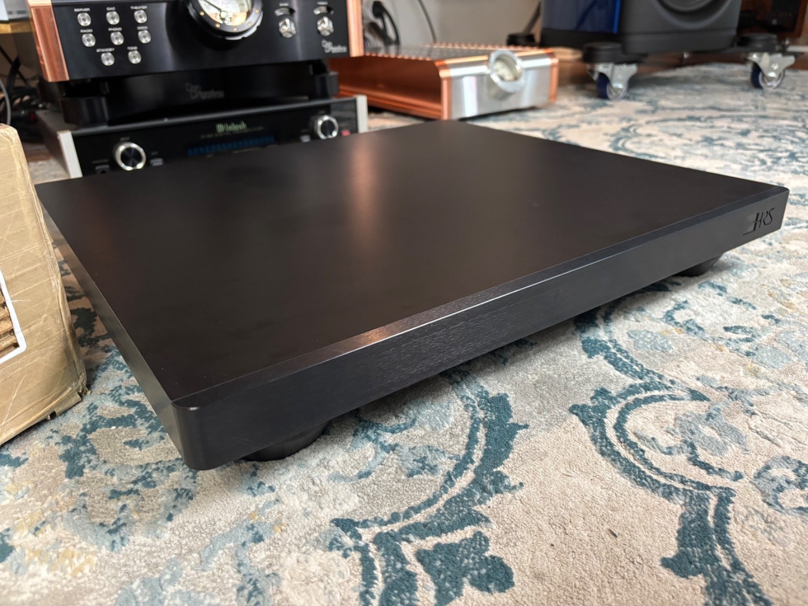HRS E1X-1921 (Red RD) Audio Isolation Base (Harmonic Resolution Systems) - Black