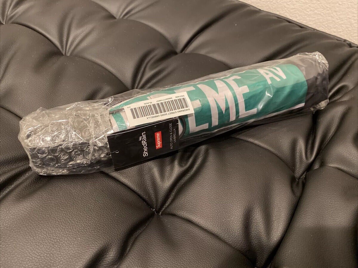 SS21 Supreme® ShedRain® Street Signs Umbrella - Black/Green 54" 🔥