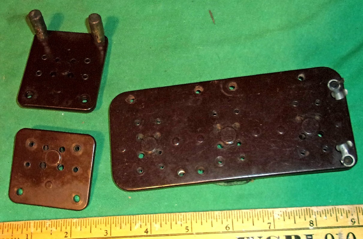 (3) Vintage Atwater Kent 20 Radio Tube Sockets (3-Tube Island & 2 sockets) 1925