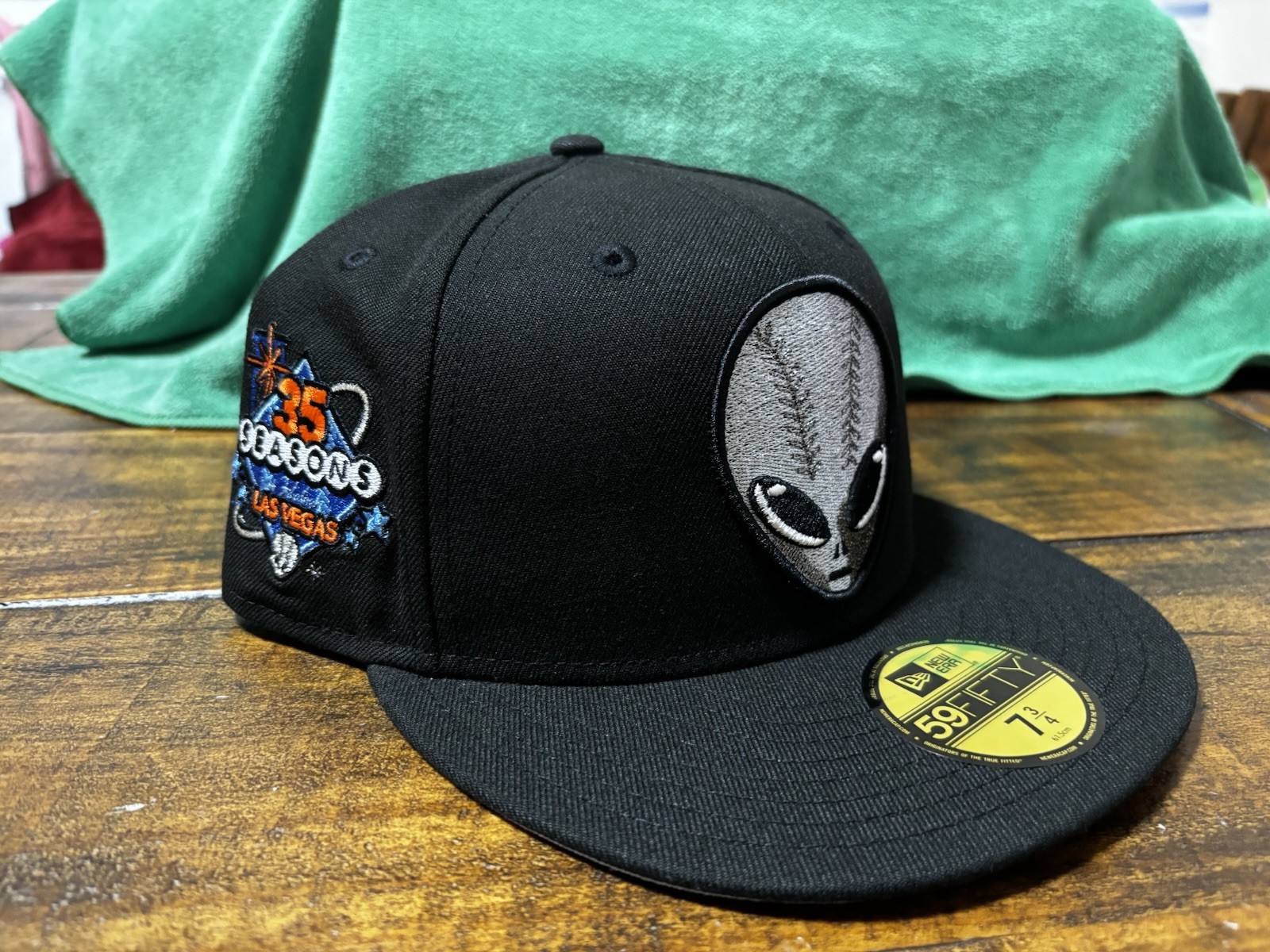 Hat Club Las Vegas 5ls Silver Alien Edition Black New Era Fitted 7 3/4 Gray UV