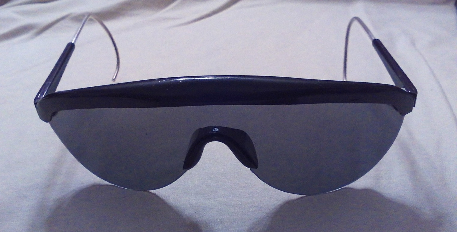 Vintage USGI Sunglasses, 1974 NEW UN-ISSUED US MILITARY, VIETNAM ERA, Army, USMC