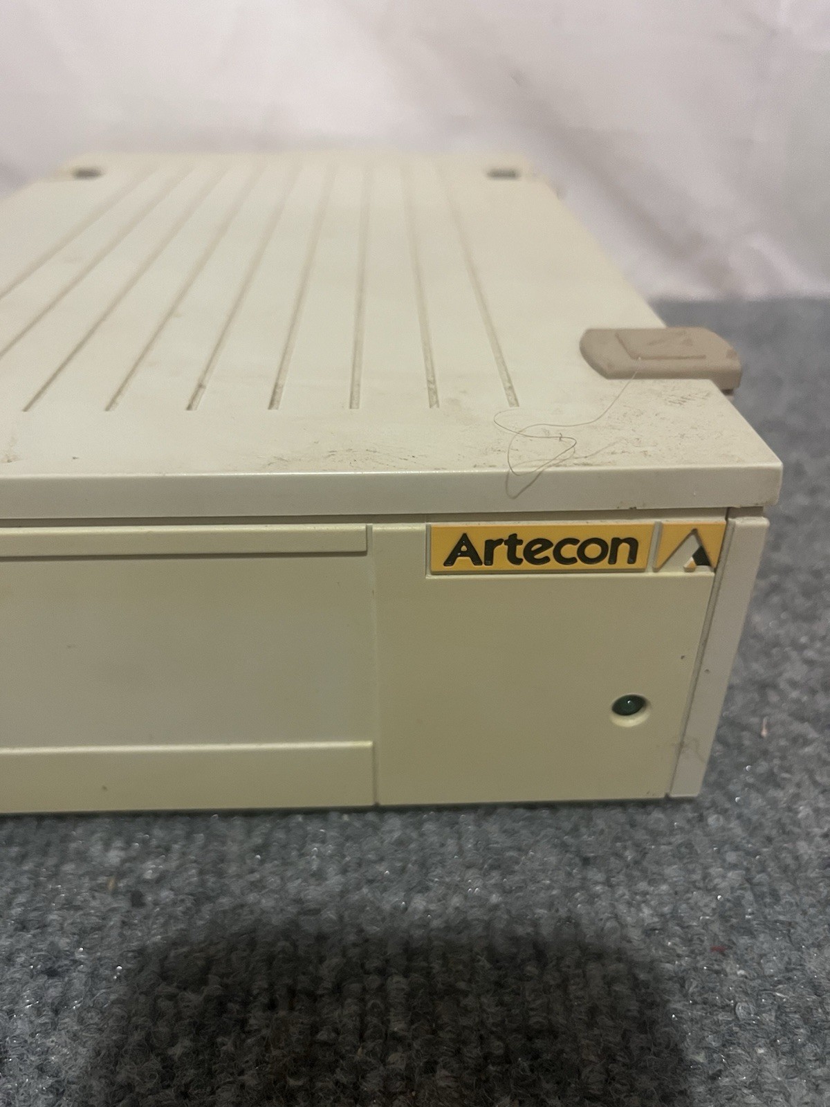 Artecon 120/240 Vac A3 HZ 50-60