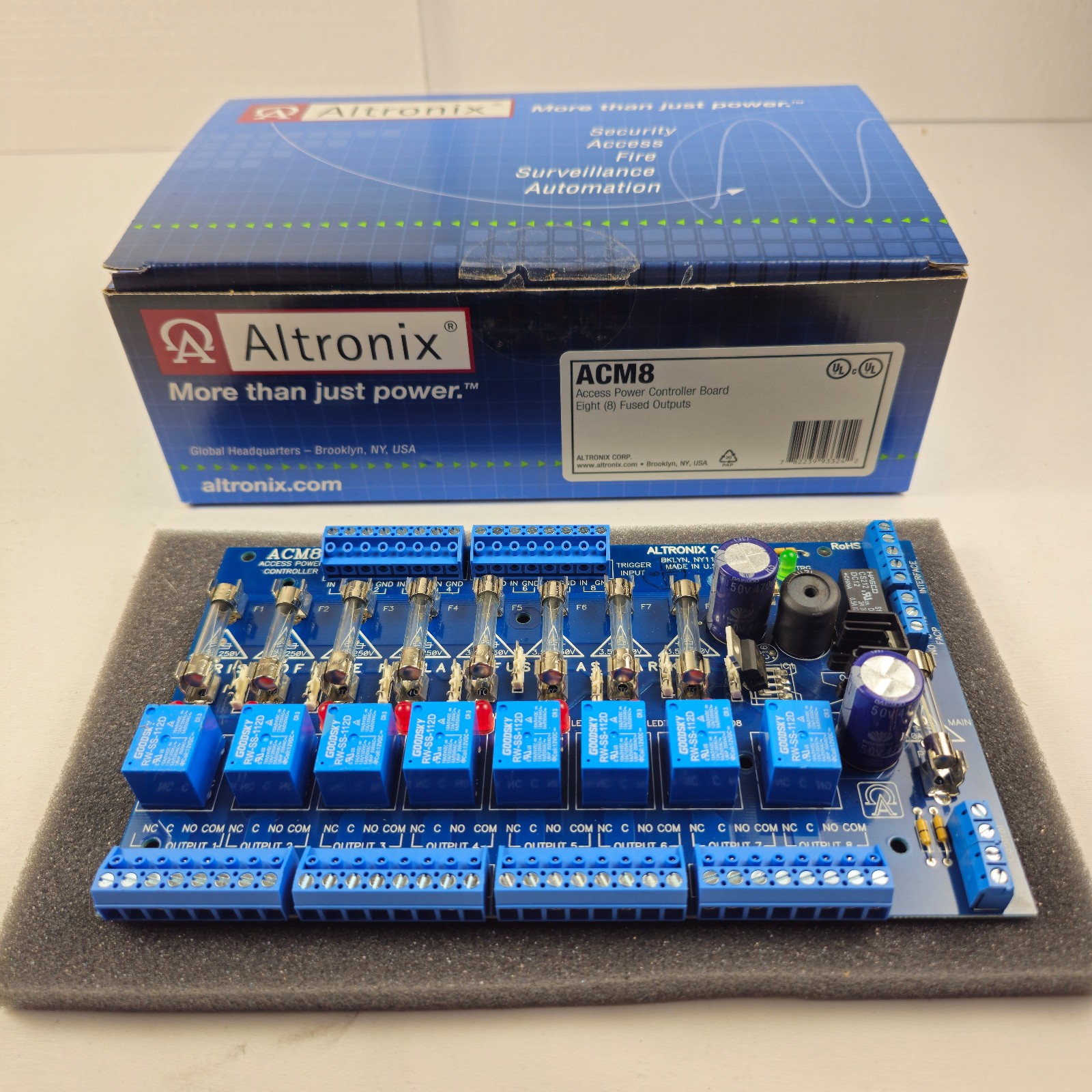 Altronix ACM8 Security Access Power Controller Board 8 Fused Outputs w/ OEM Box