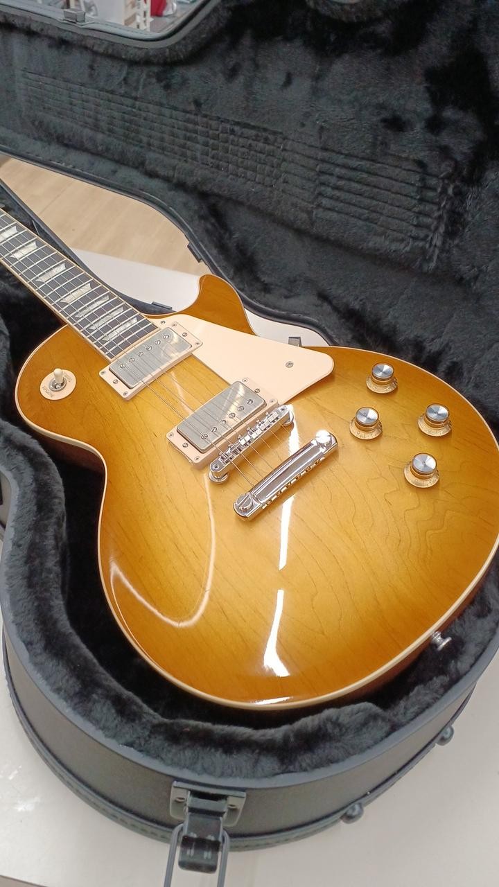 GIBSON LES PAUL LASSIC electric guitar