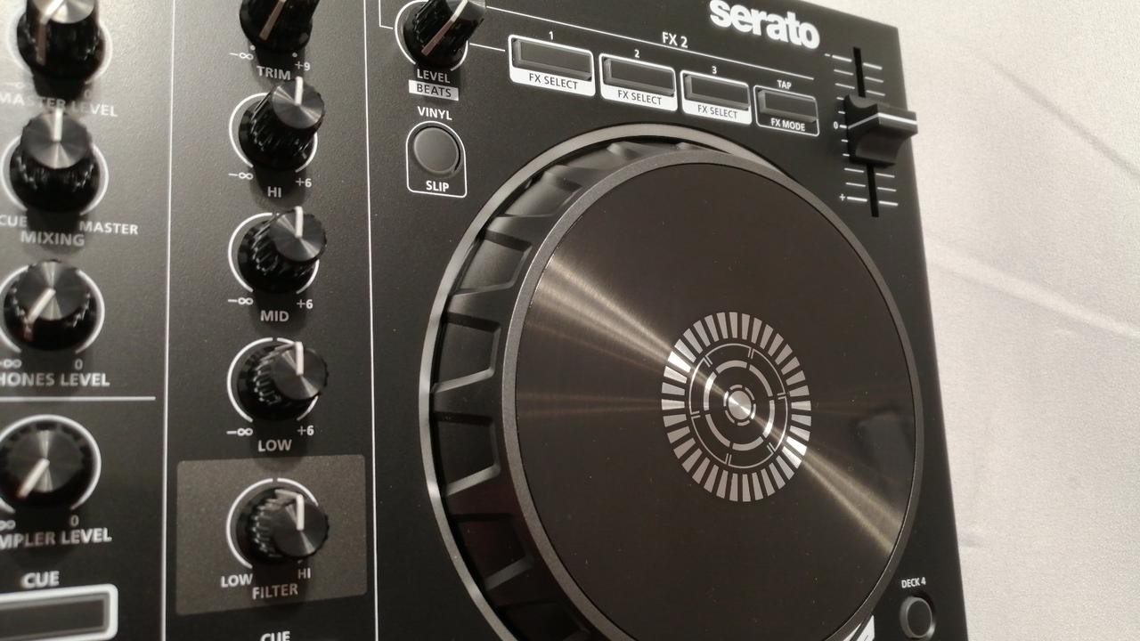 Roland DJ/202 DJ Controller Timecode Ready to Use Pro Edition Used Fully