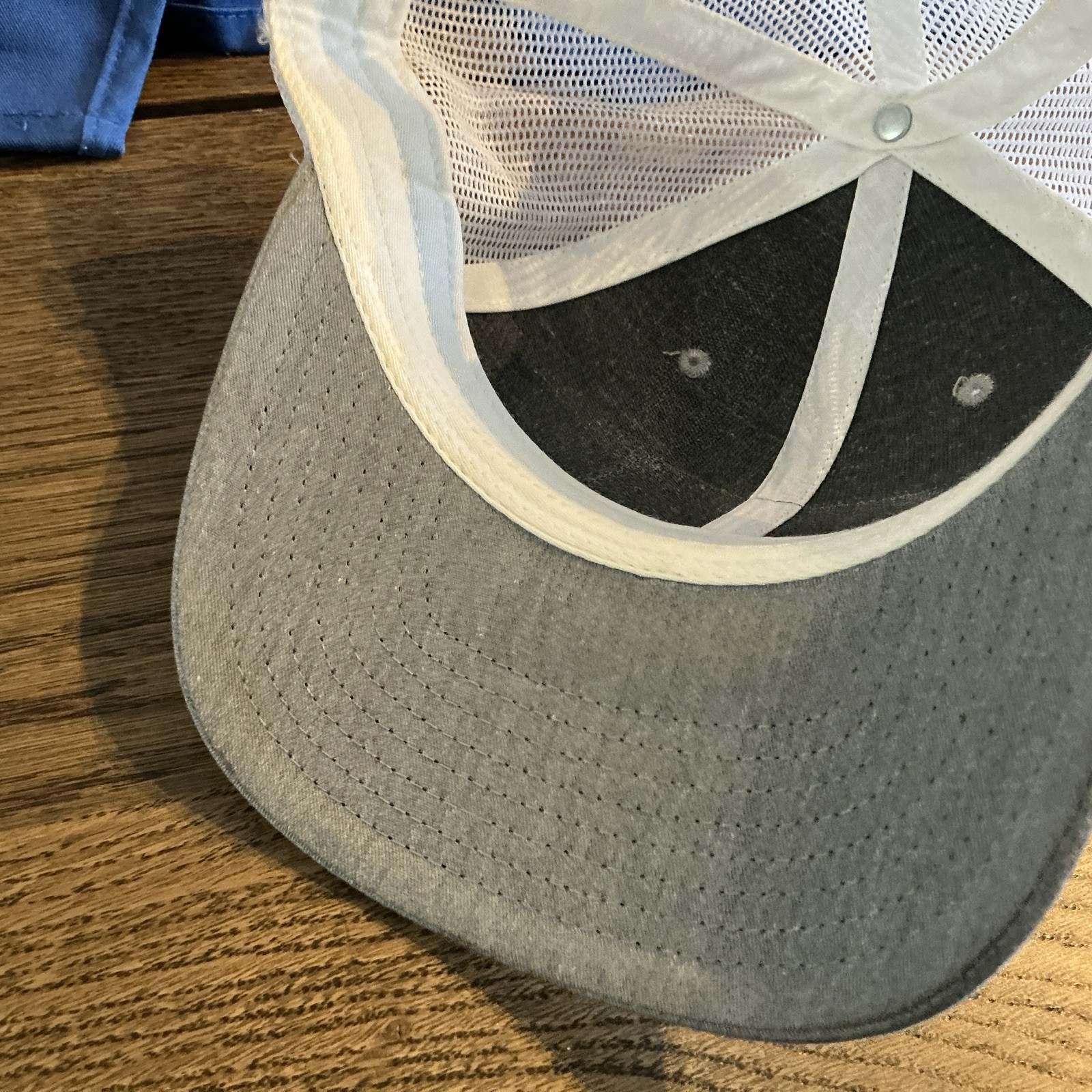 The Golf Barn Mesh Back Snap Back Hat Cap - Cashiers, NC - OSFM