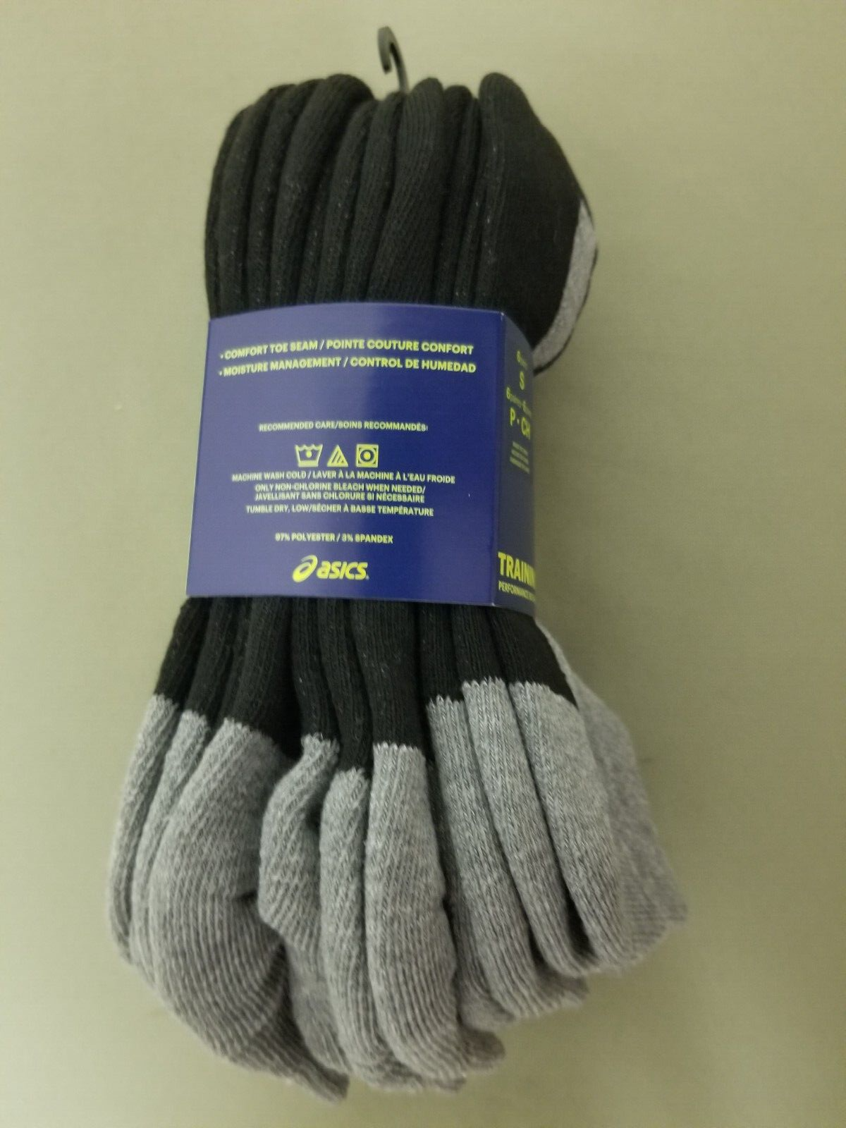 New Asics Training 6 Pk. Performance No Show Socks.