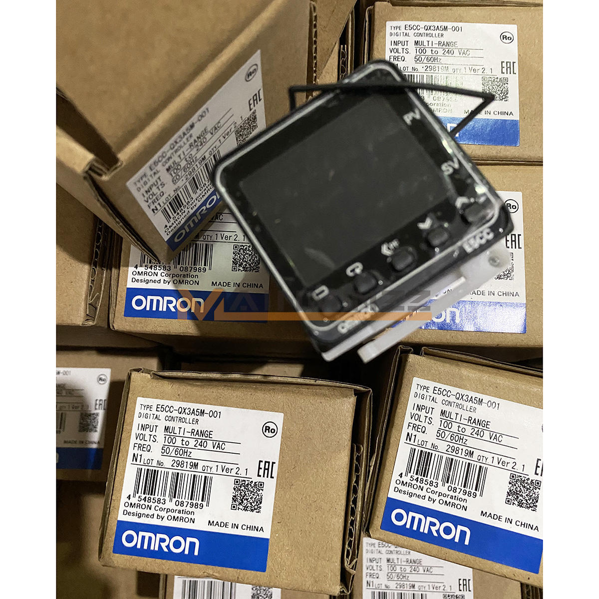 ONE New Omron E5CC-QX3A5M-001 Temperature Controller