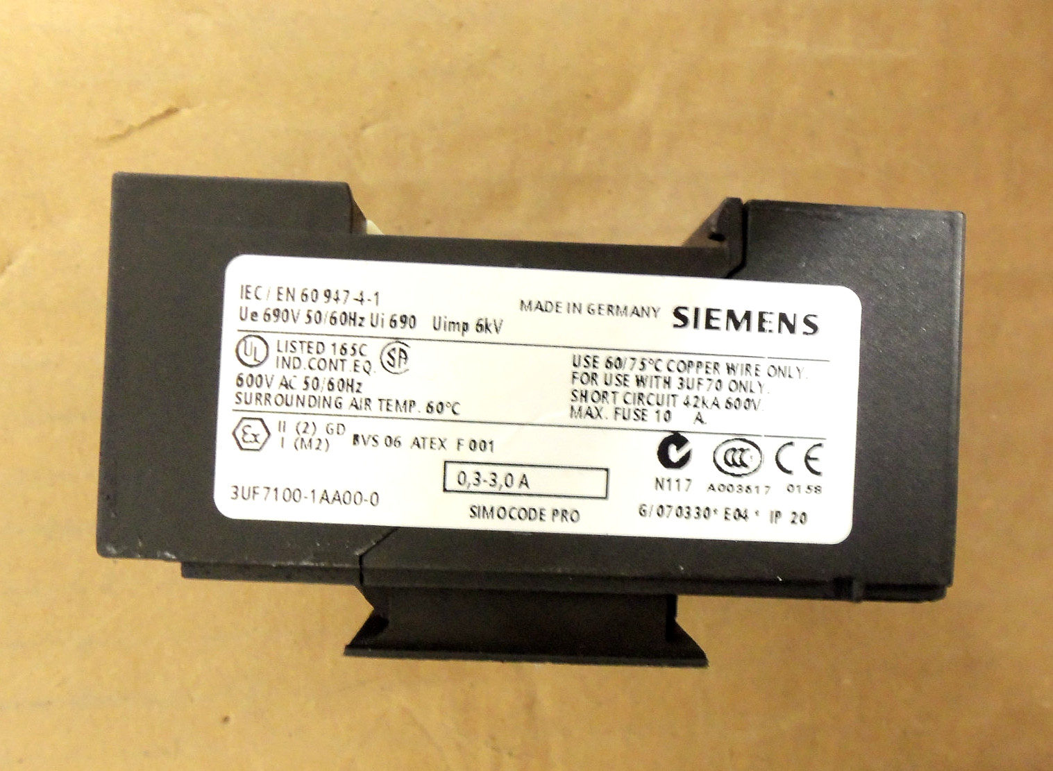 SIEMENS 3UF7100-1AA00-0 SIMOCODE CURRENT MEASURING MODULE 3UF71001AA000