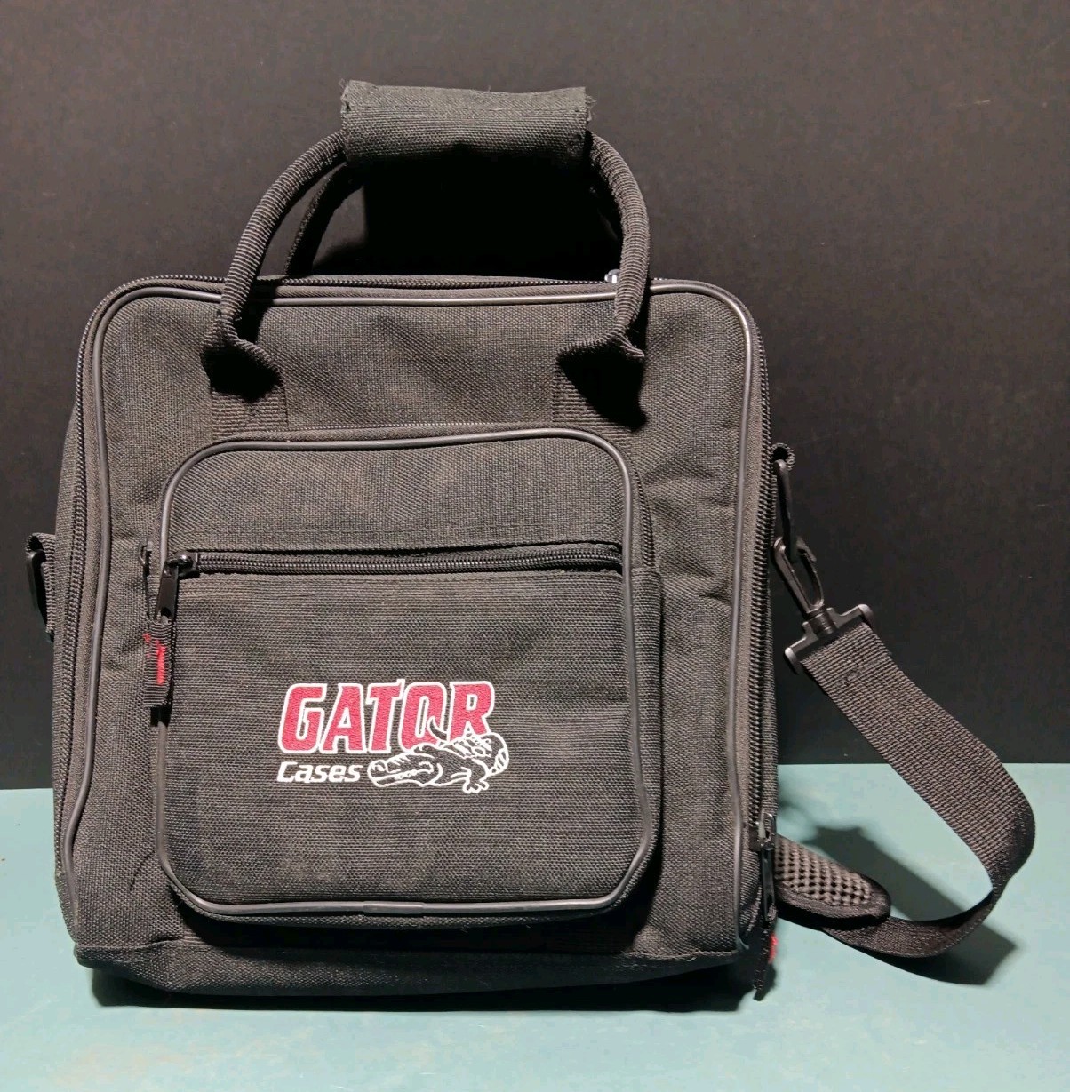 Gator Cases Padded Bag With Shoulder Strap Approx 13" X 13" X 4"